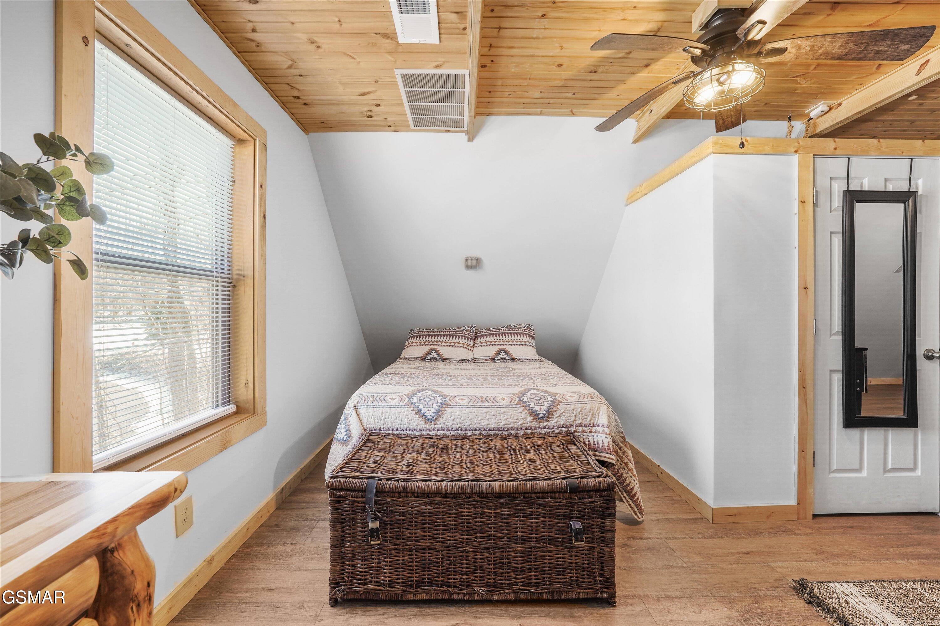 5236 Mathis Branch Road Cosby TN 37722