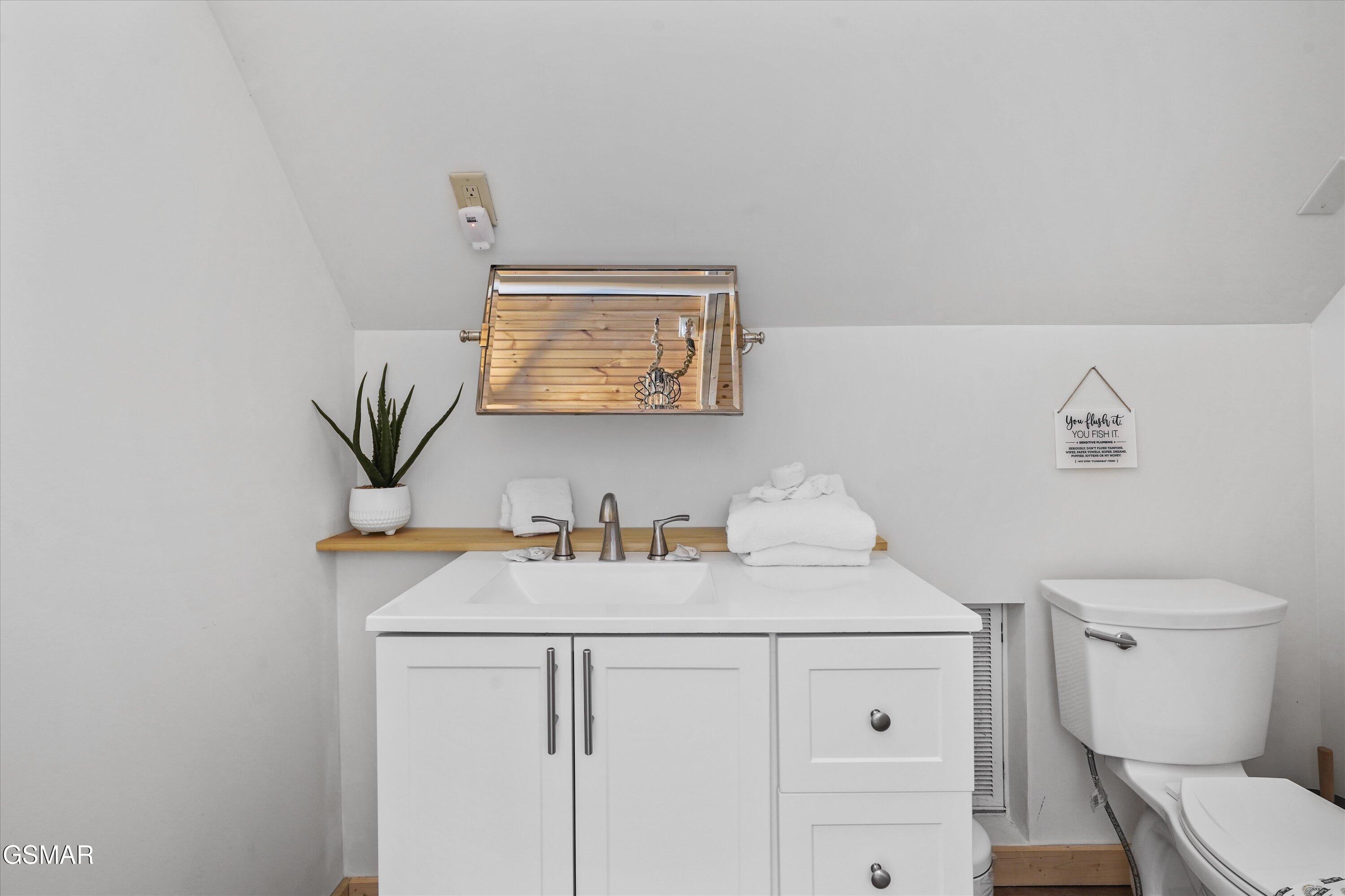 5236 Mathis Branch Road Cosby TN 37722