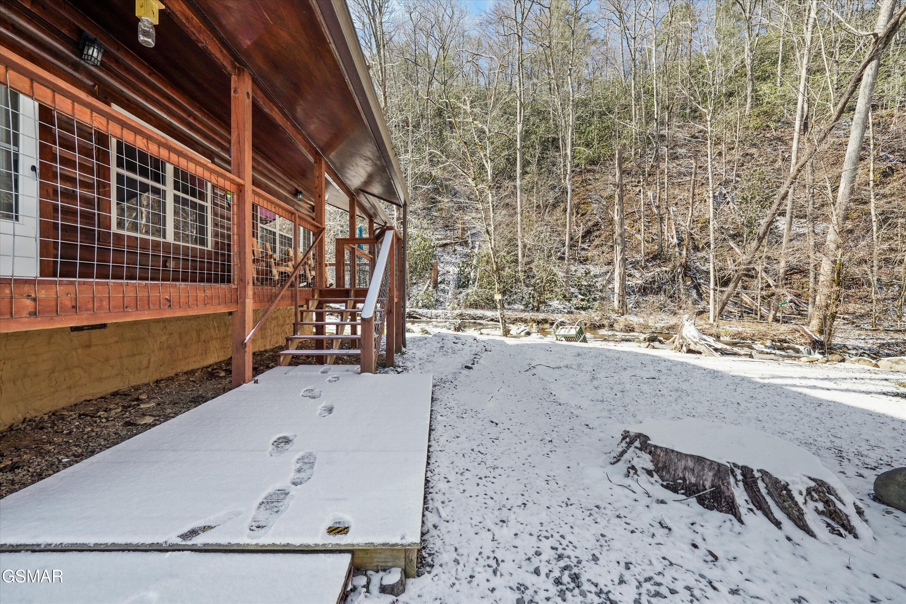 5236 Mathis Branch Road Cosby TN 37722