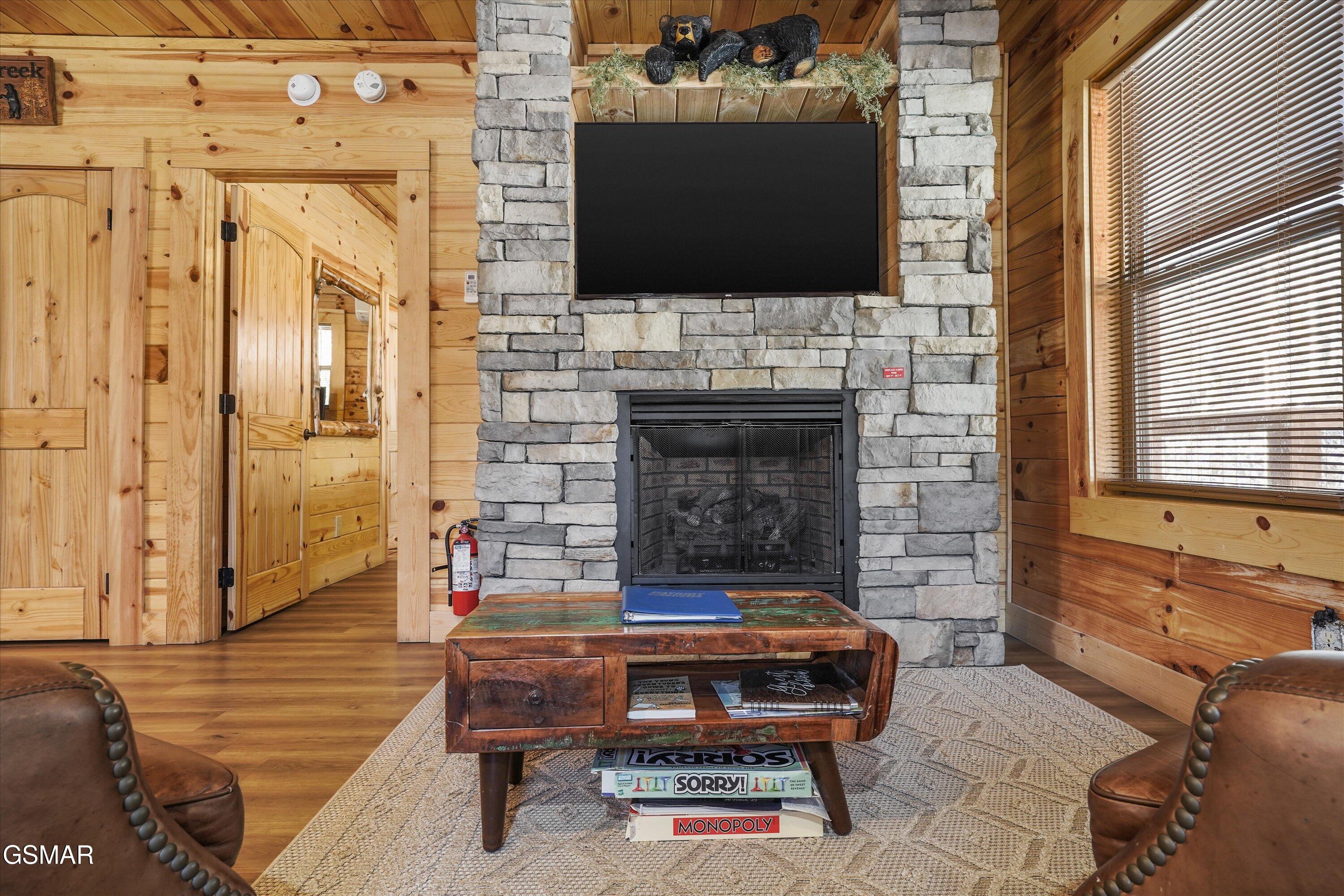 5236 Mathis Branch Road Cosby TN 37722