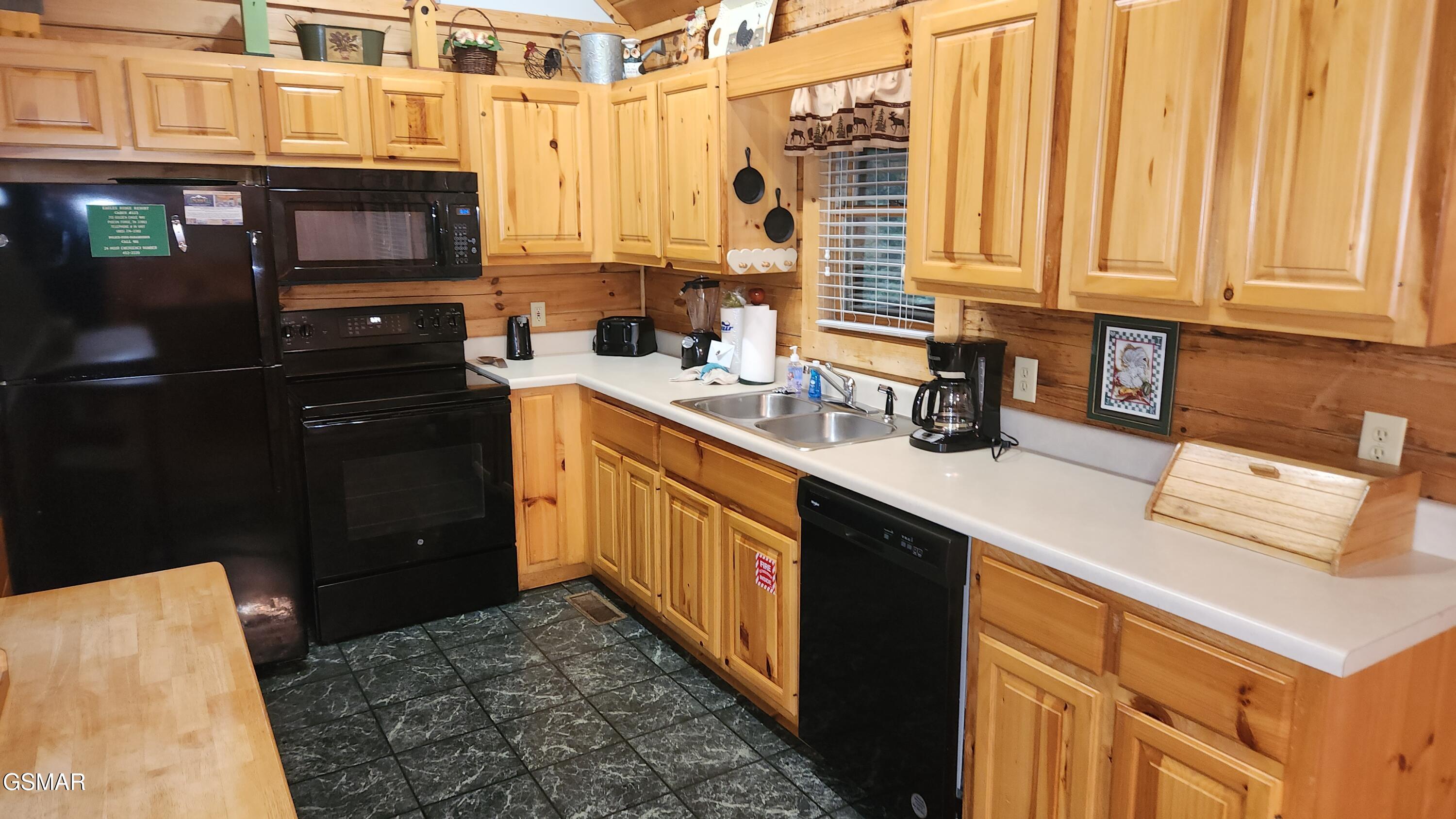 713 Golden Eagle Way Pigeon Forge TN 37863