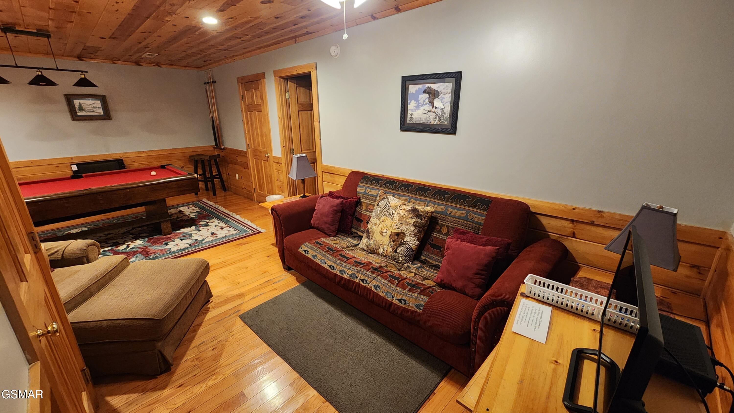713 Golden Eagle Way Pigeon Forge TN 37863