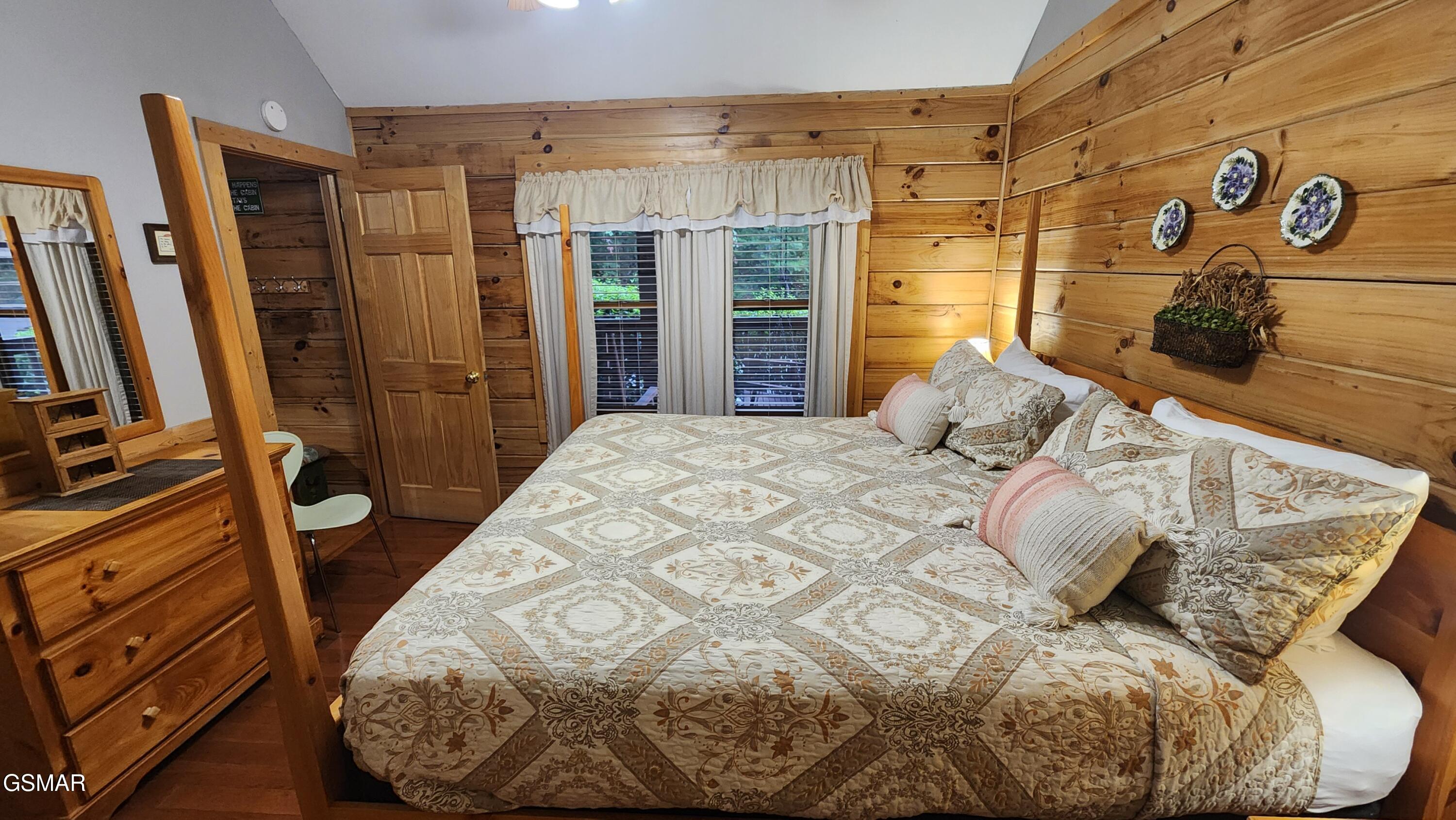 713 Golden Eagle Way Pigeon Forge TN 37863