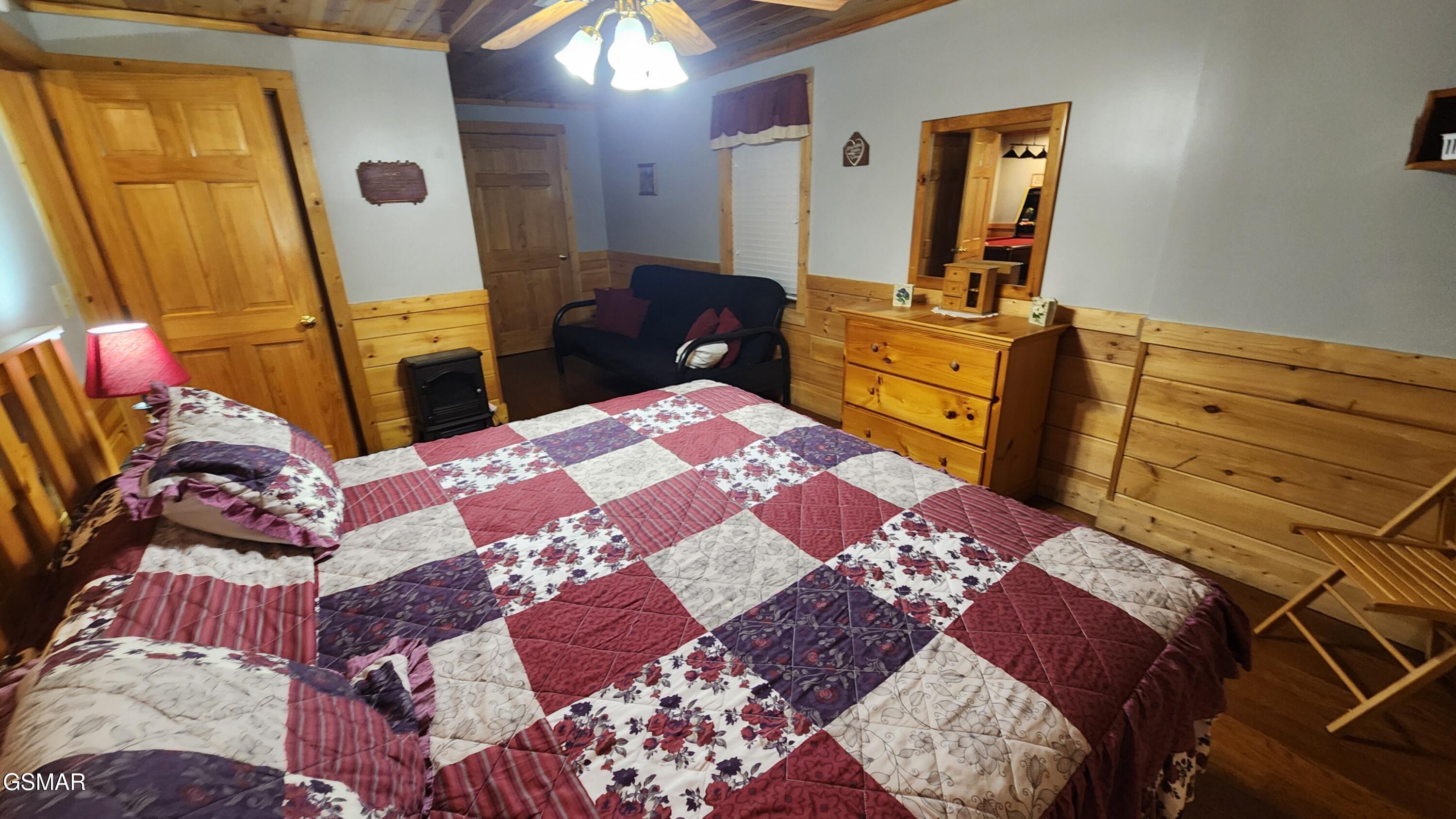 713 Golden Eagle Way Pigeon Forge TN 37863