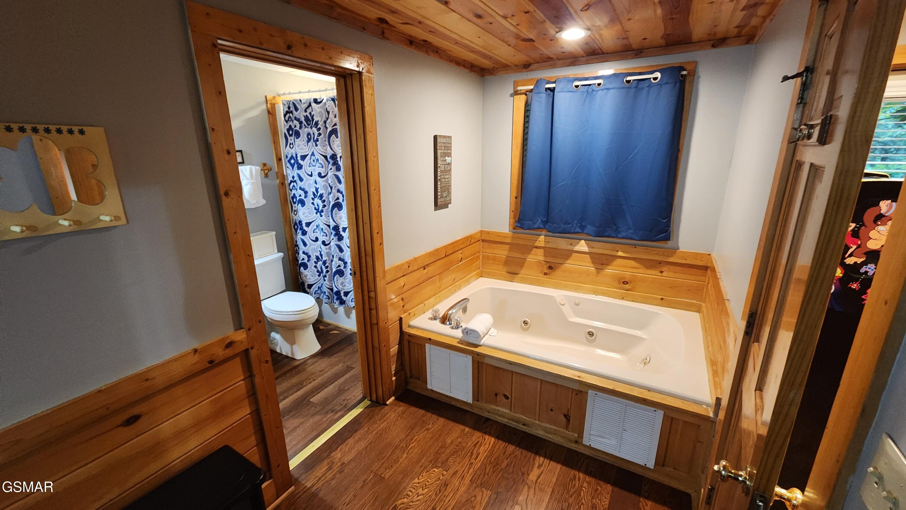 713 Golden Eagle Way Pigeon Forge TN 37863