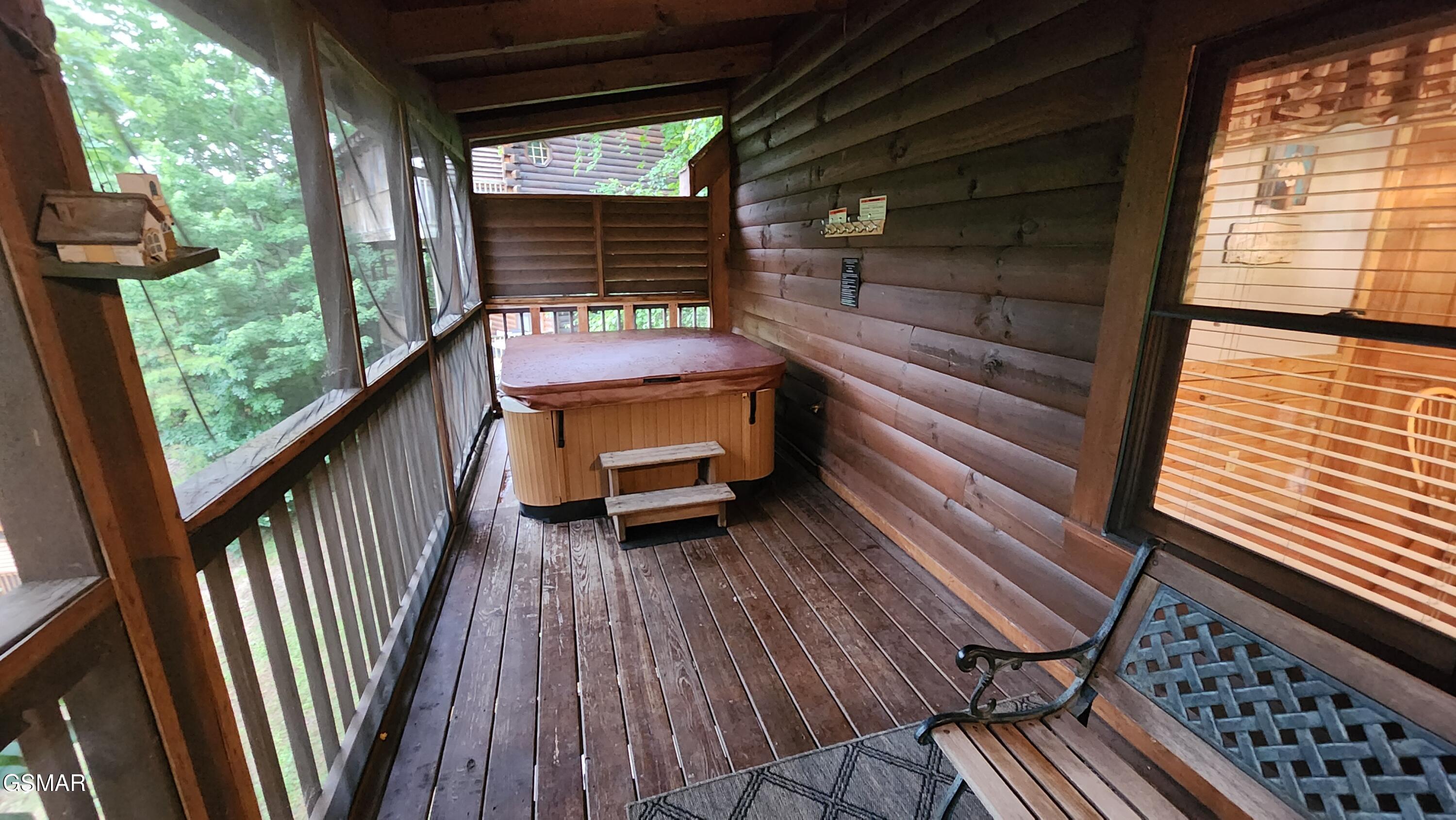 713 Golden Eagle Way Pigeon Forge TN 37863