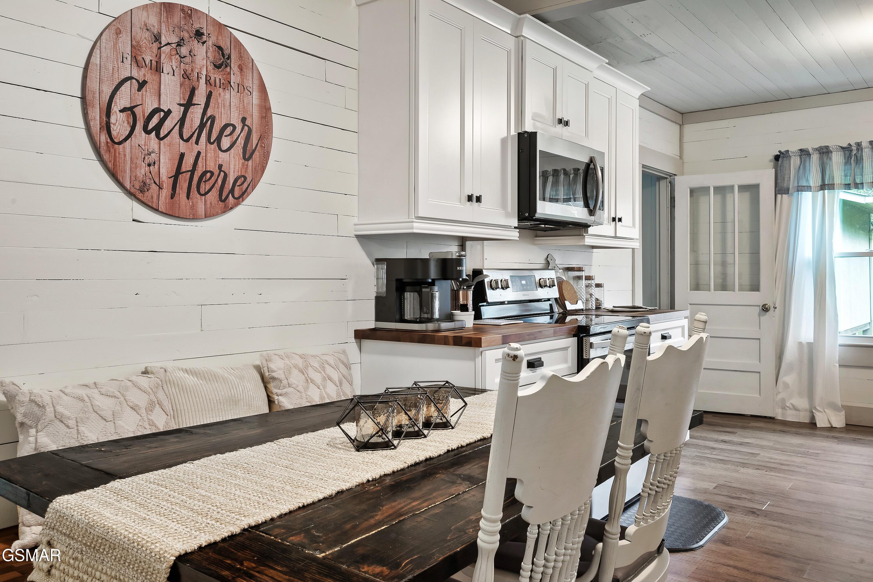 1105 King Branch Road Sevierville TN 37876