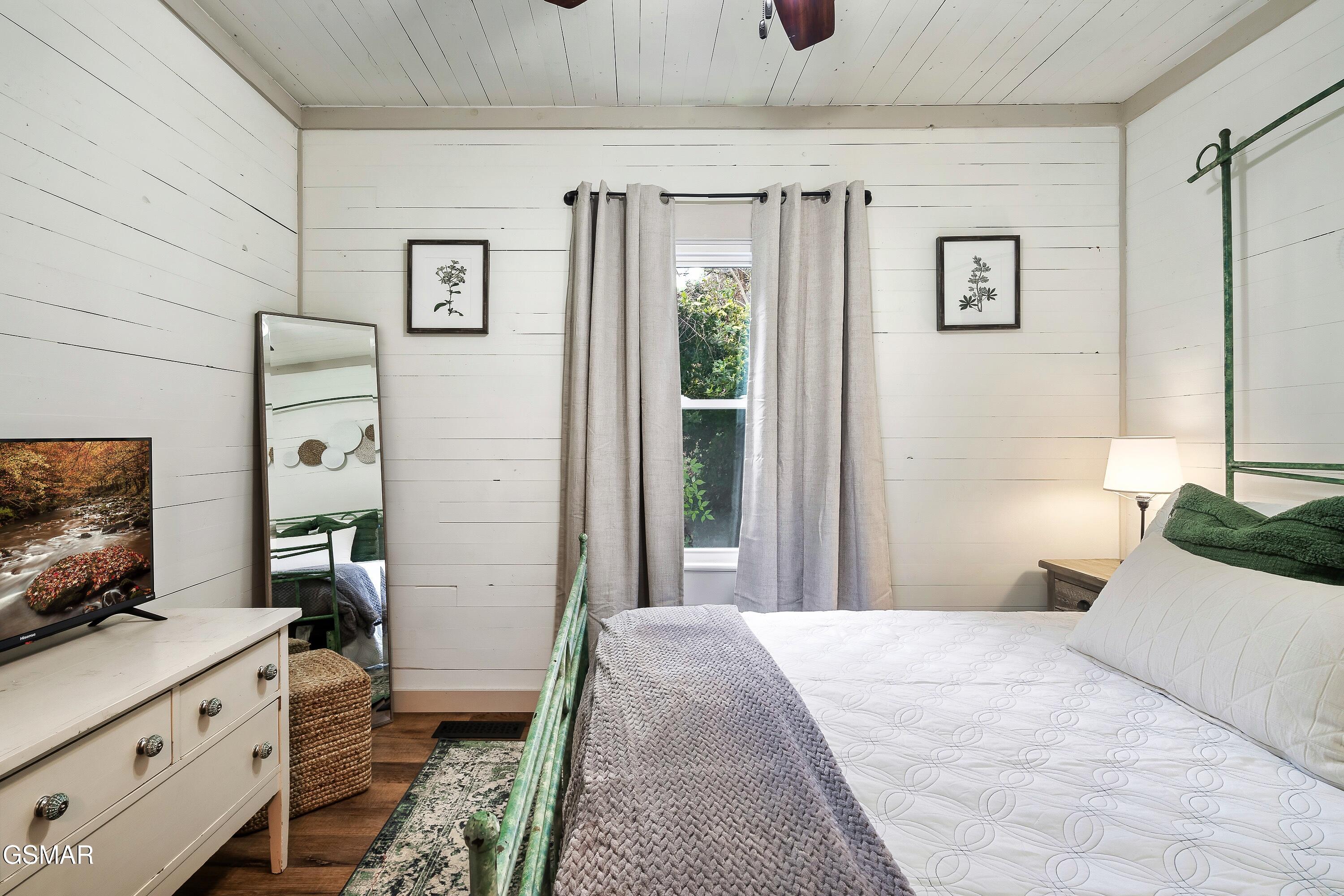 1105 King Branch Road Sevierville TN 37876