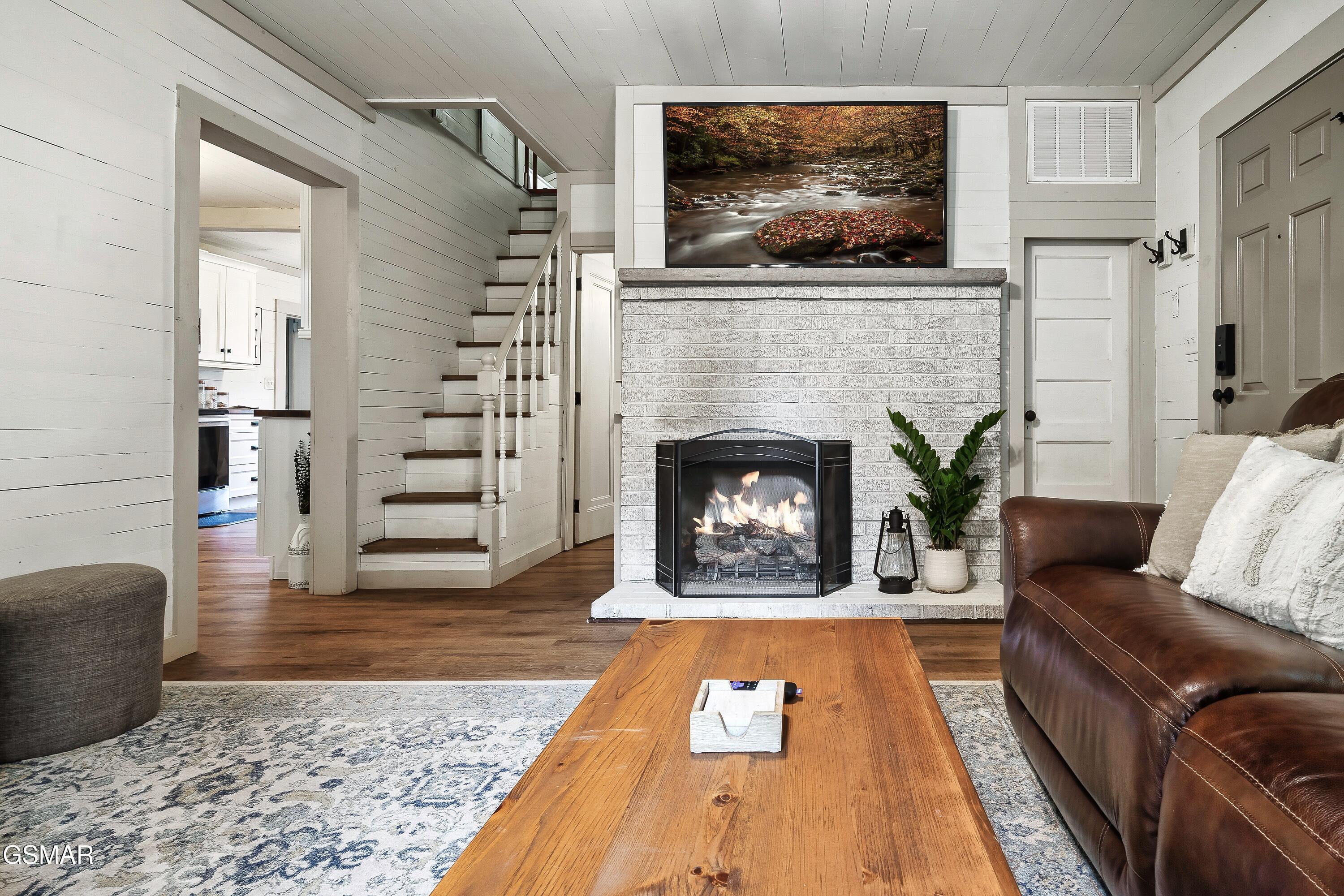 1105 King Branch Road Sevierville TN 37876