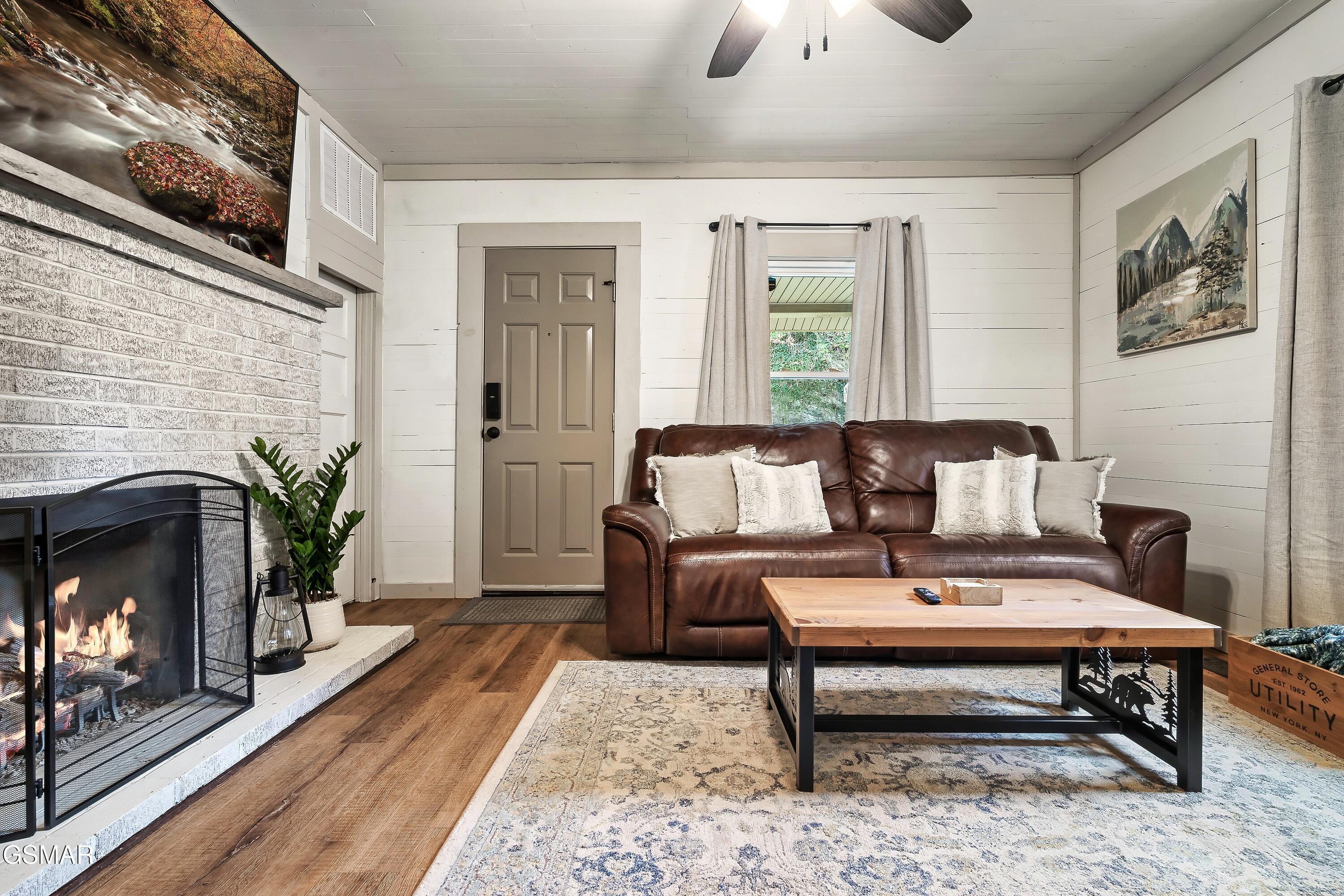 1105 King Branch Road Sevierville TN 37876