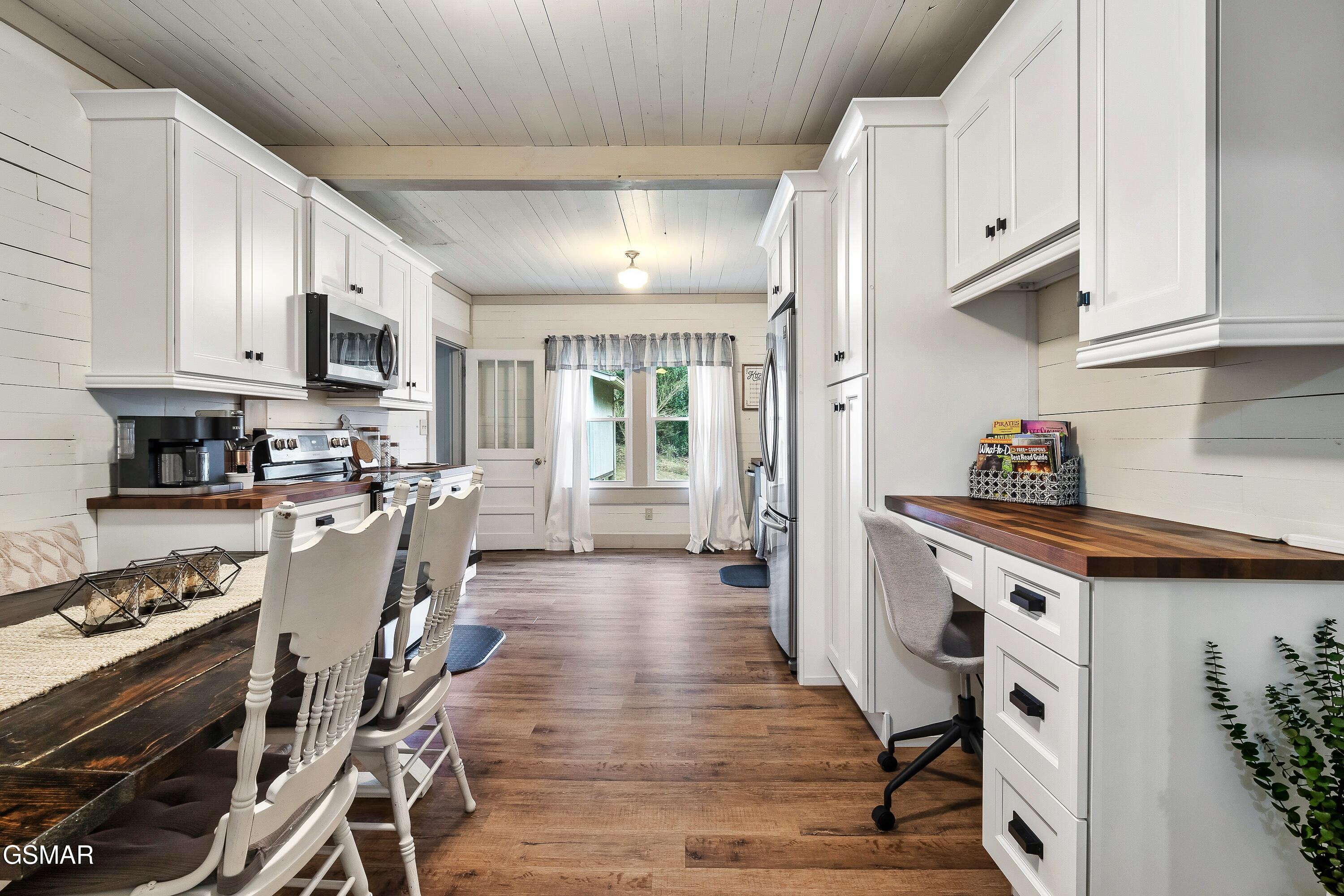 1105 King Branch Road Sevierville TN 37876