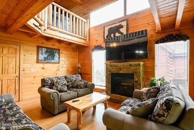 1044 Black Bear Cub Way Sevierville TN 37862