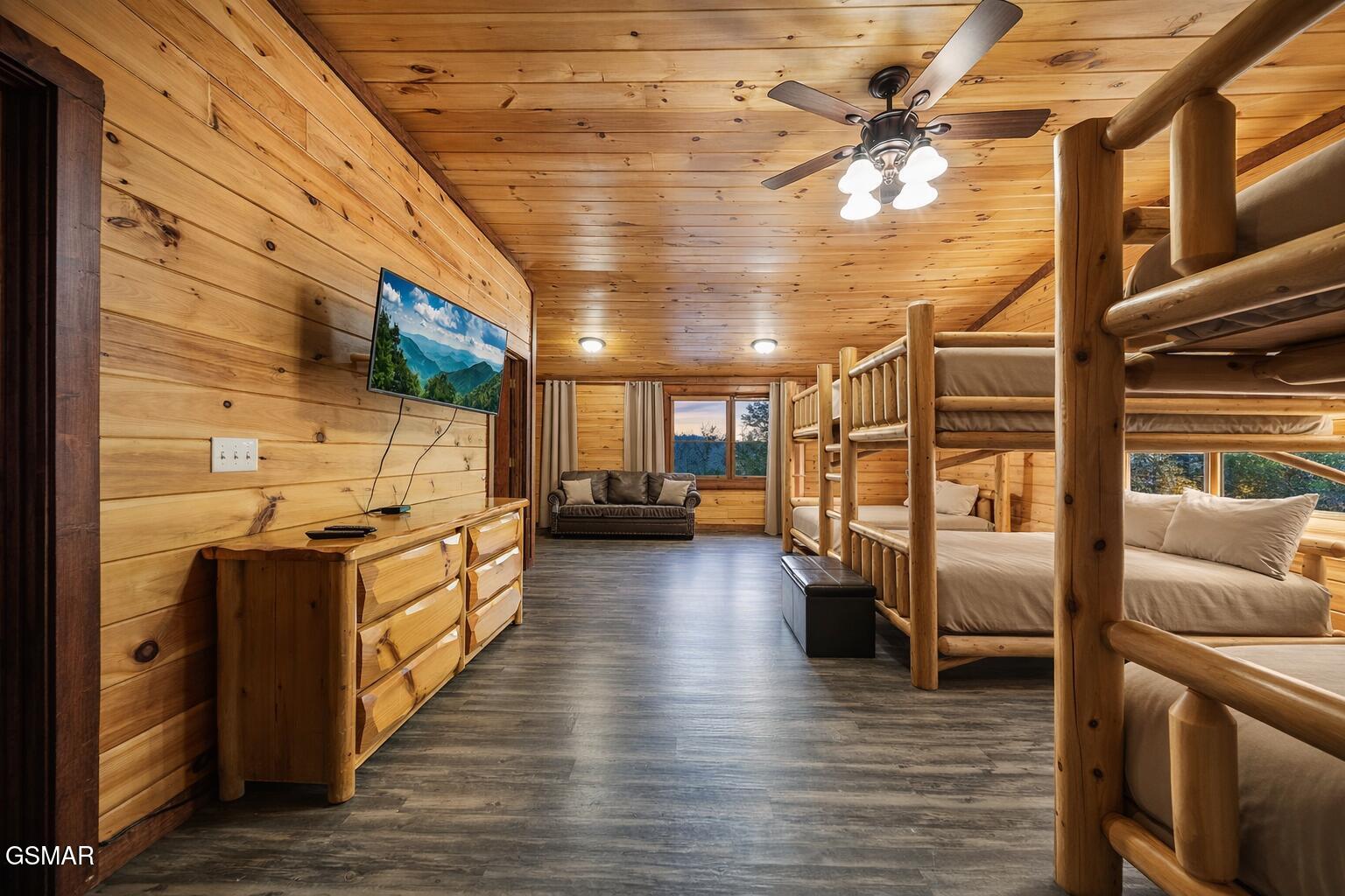 220 Amet Way Cosby TN 37722