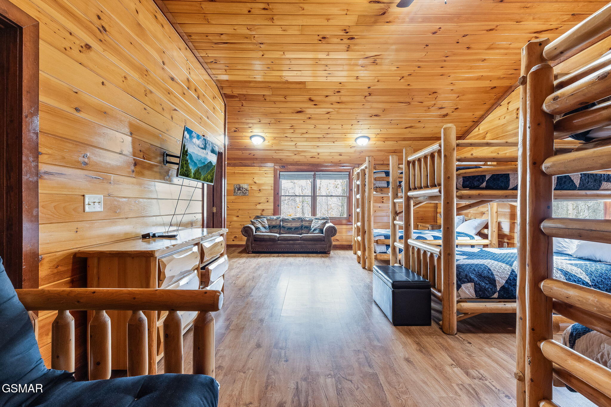 220 Amet Way Cosby TN 37722