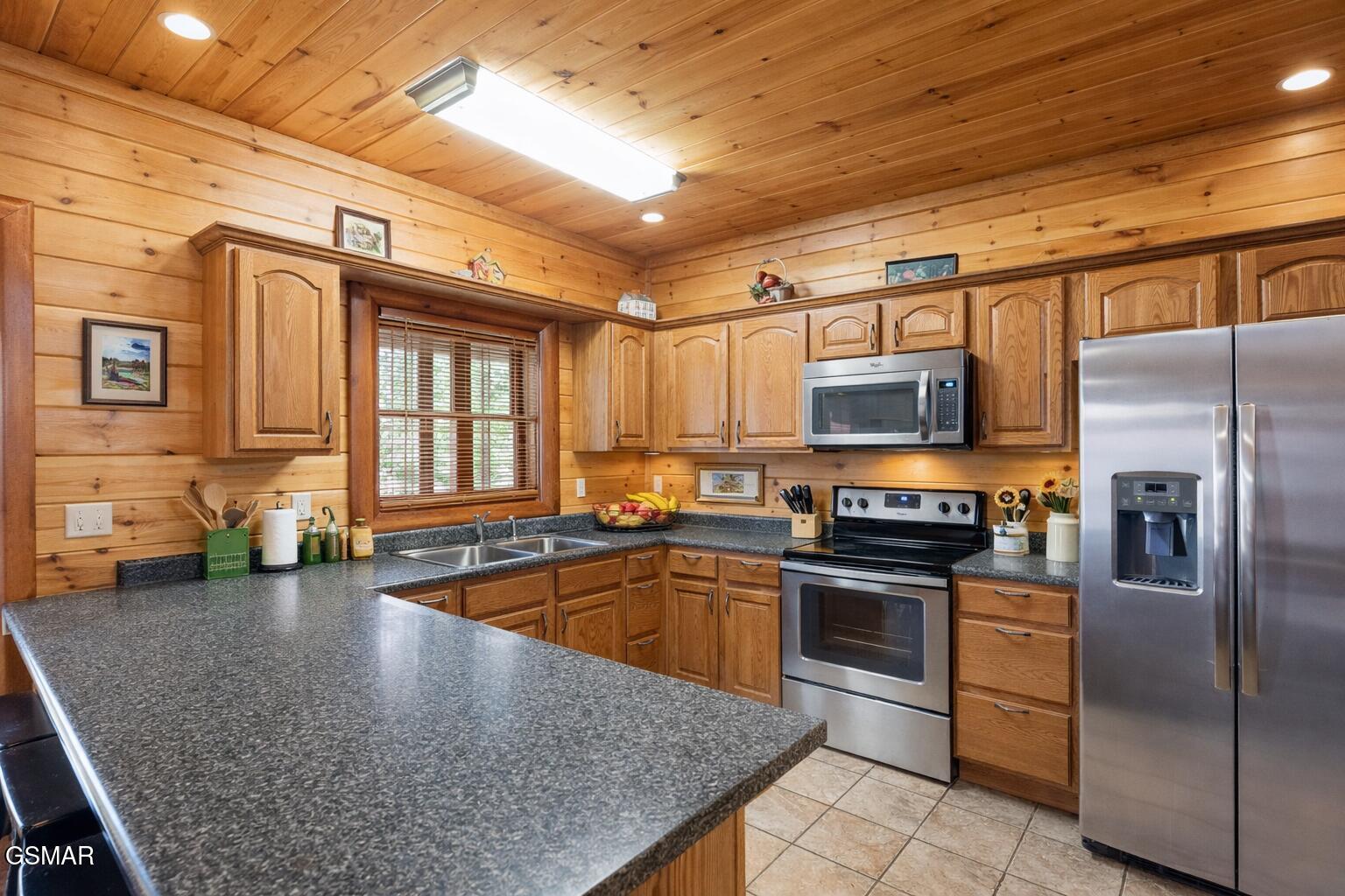 220 Amet Way Cosby TN 37722