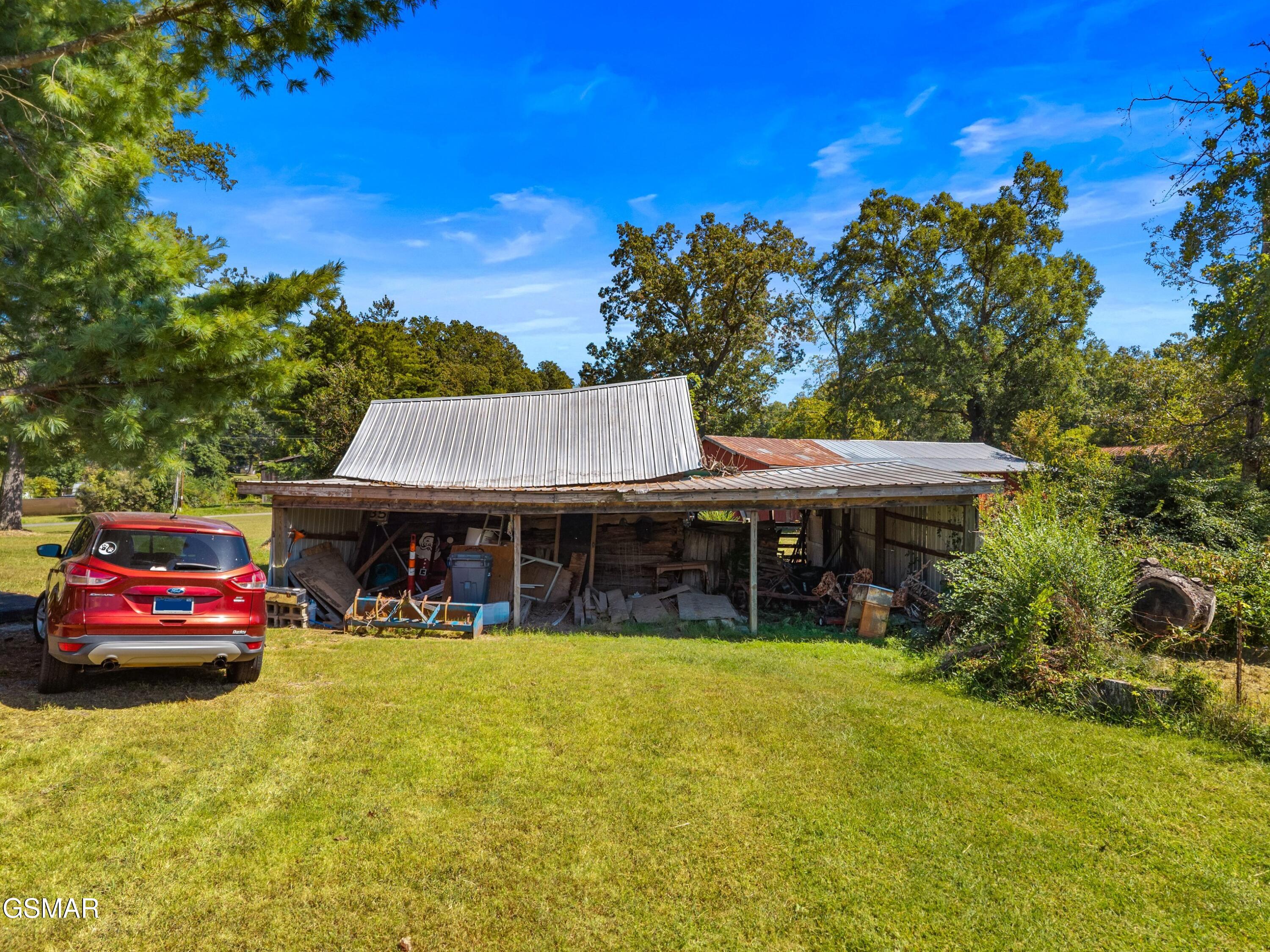 1328 W Main Street White Pine TN 37890