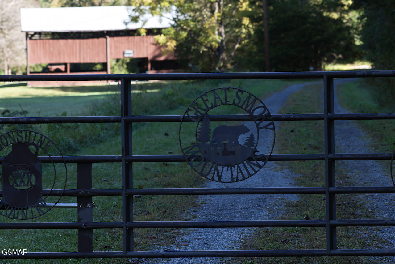 2149 Seaton Springs Road Sevierville TN 37862