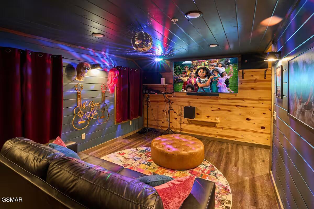 2359 Alpine Village Way Pigeon Forge TN 37863