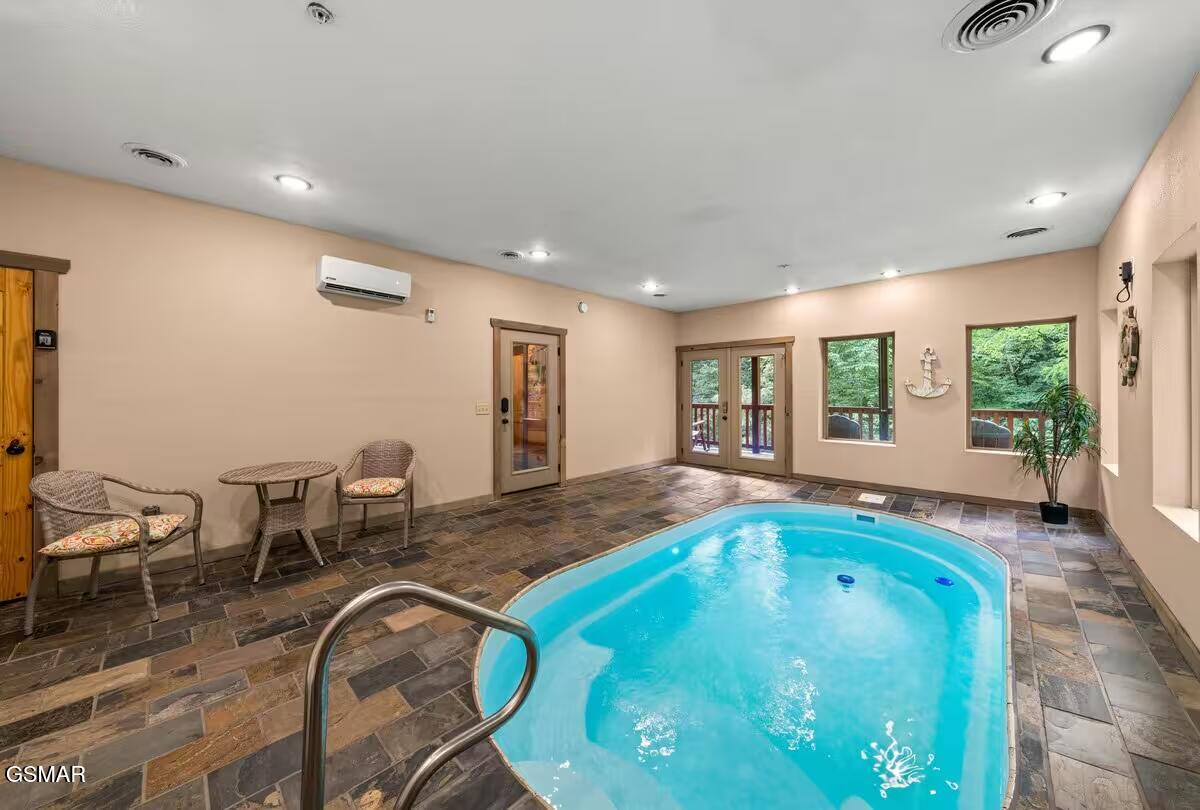 2359 Alpine Village Way Pigeon Forge TN 37863