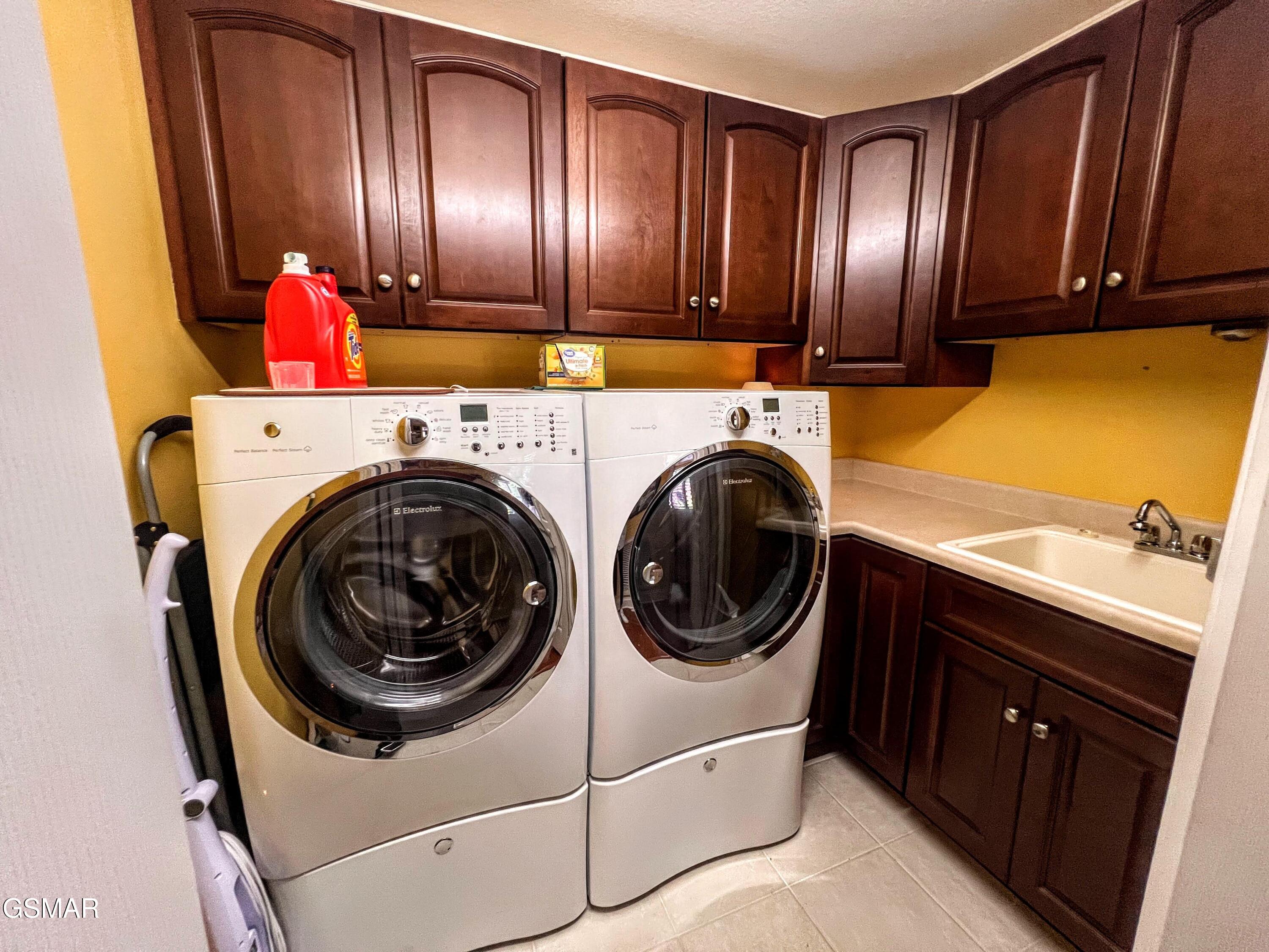 1042 Fine Glen Drive Sevierville TN 37862