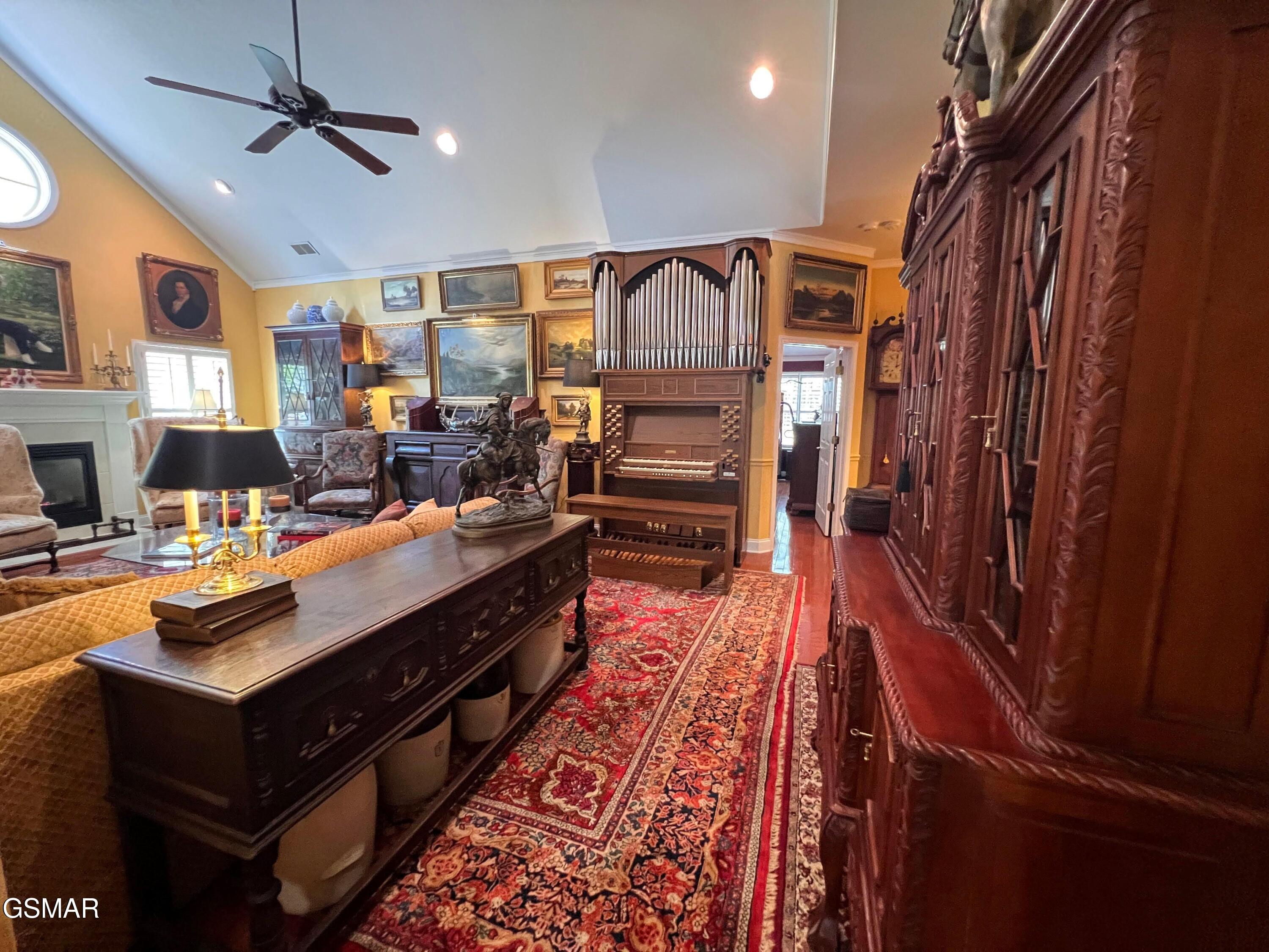 1042 Fine Glen Drive Sevierville TN 37862