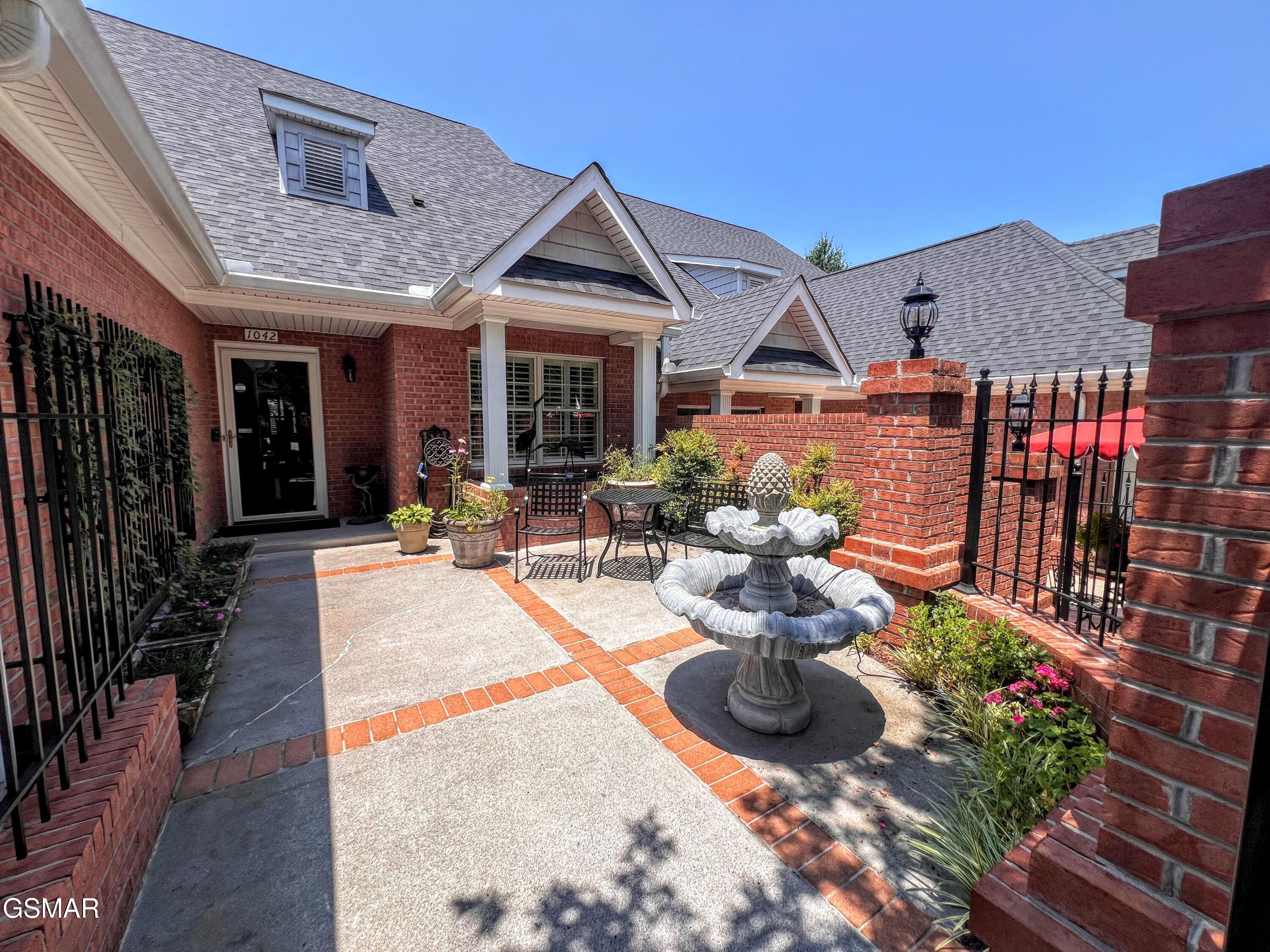 1042 Fine Glen Drive Sevierville TN 37862