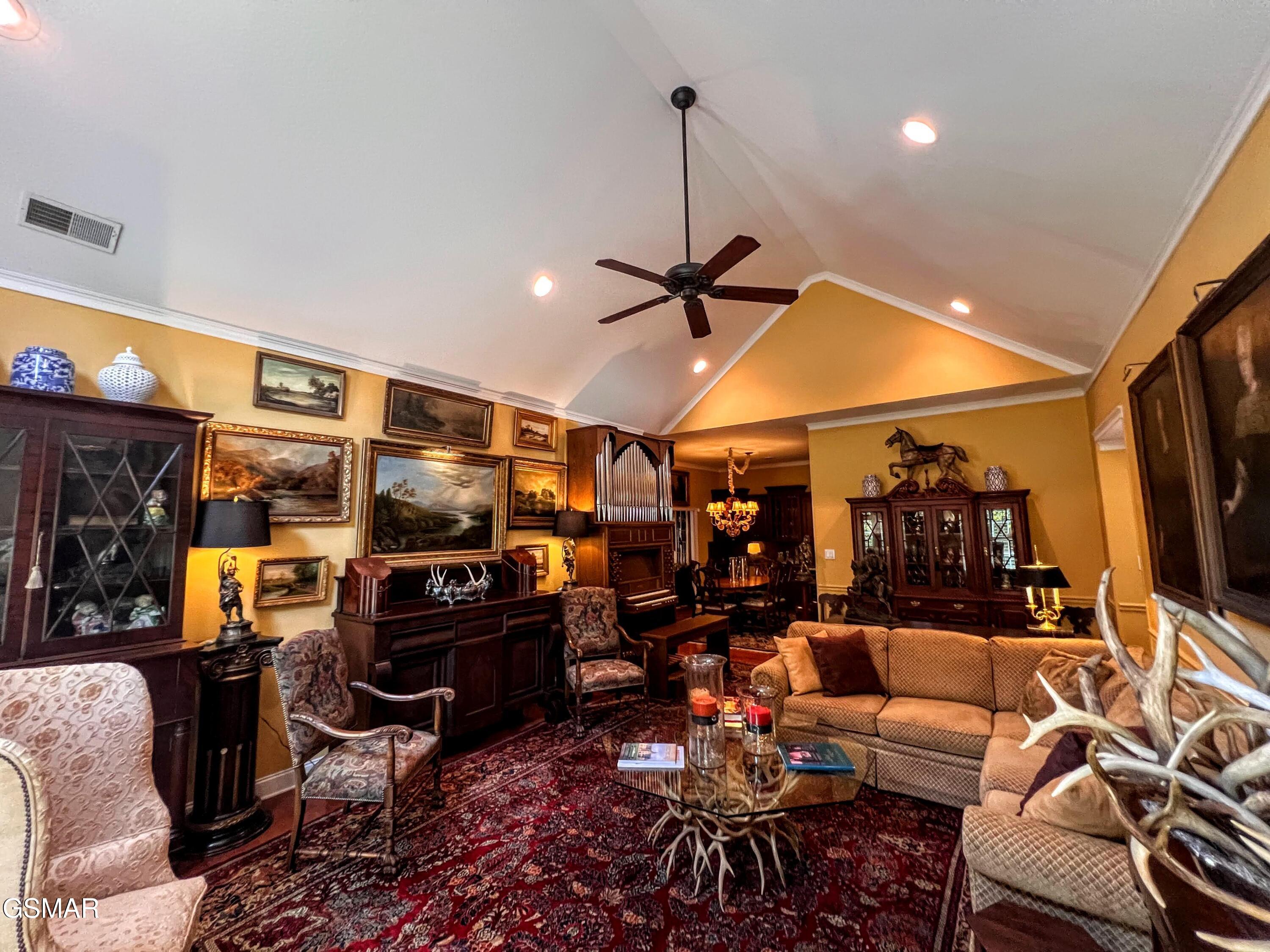 1042 Fine Glen Drive Sevierville TN 37862