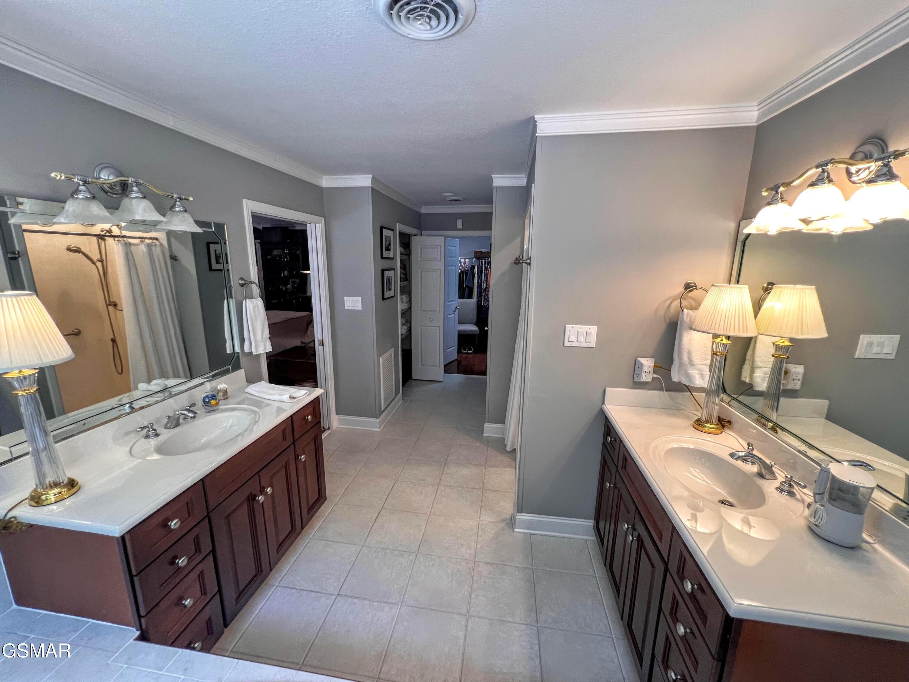 1042 Fine Glen Drive Sevierville TN 37862