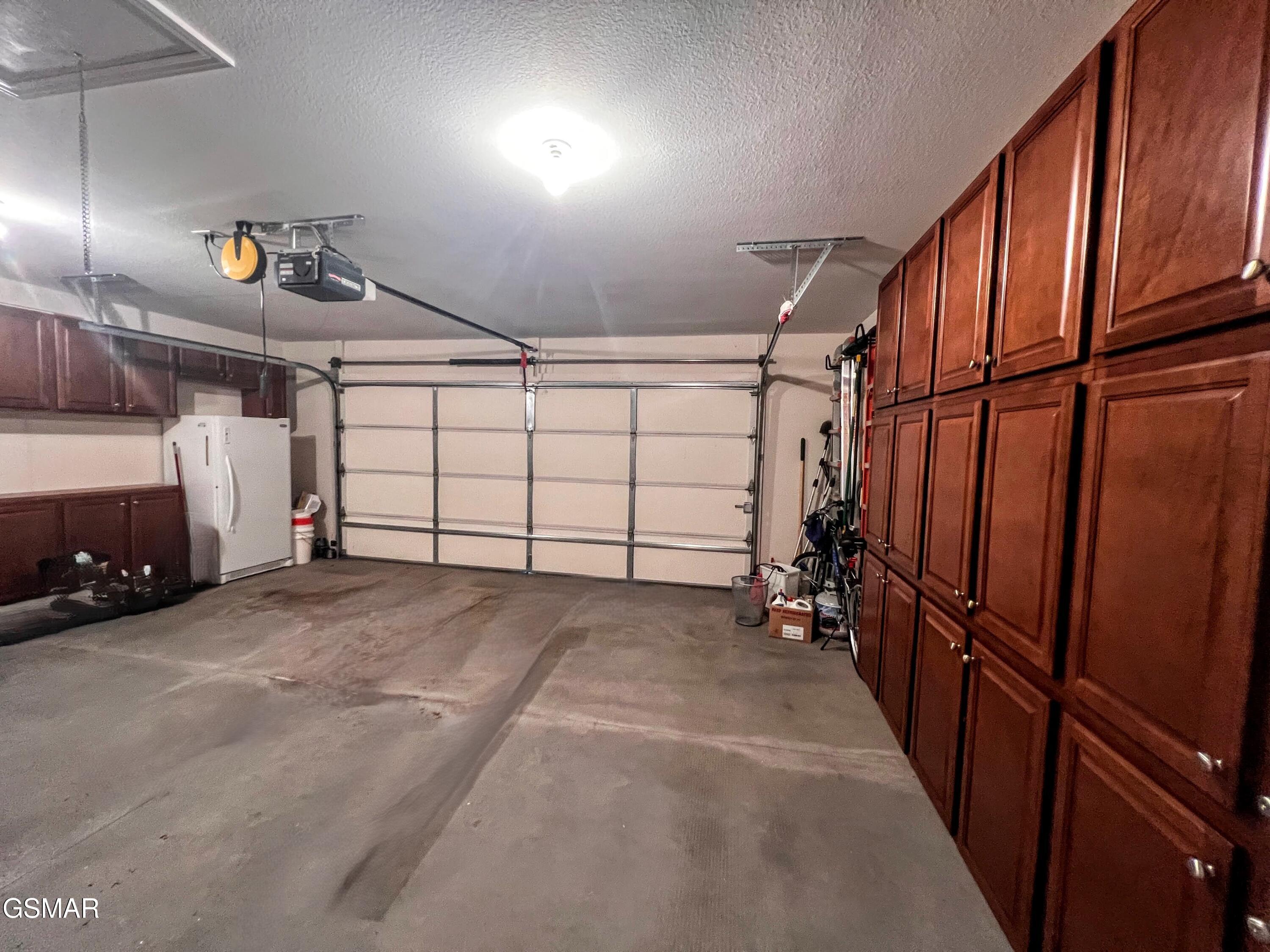 1042 Fine Glen Drive Sevierville TN 37862