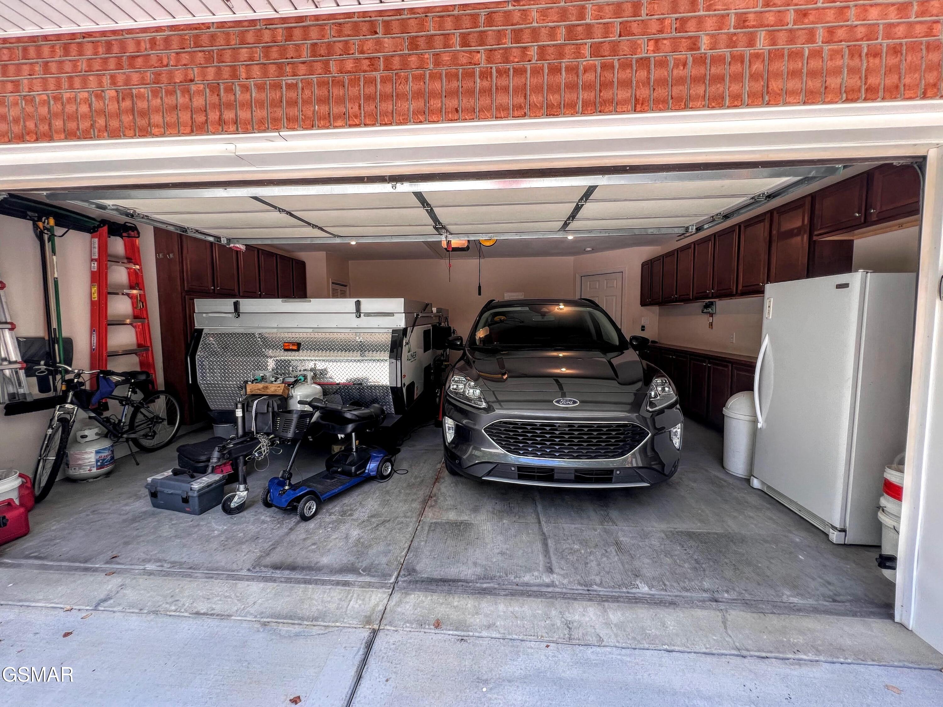 1042 Fine Glen Drive Sevierville TN 37862