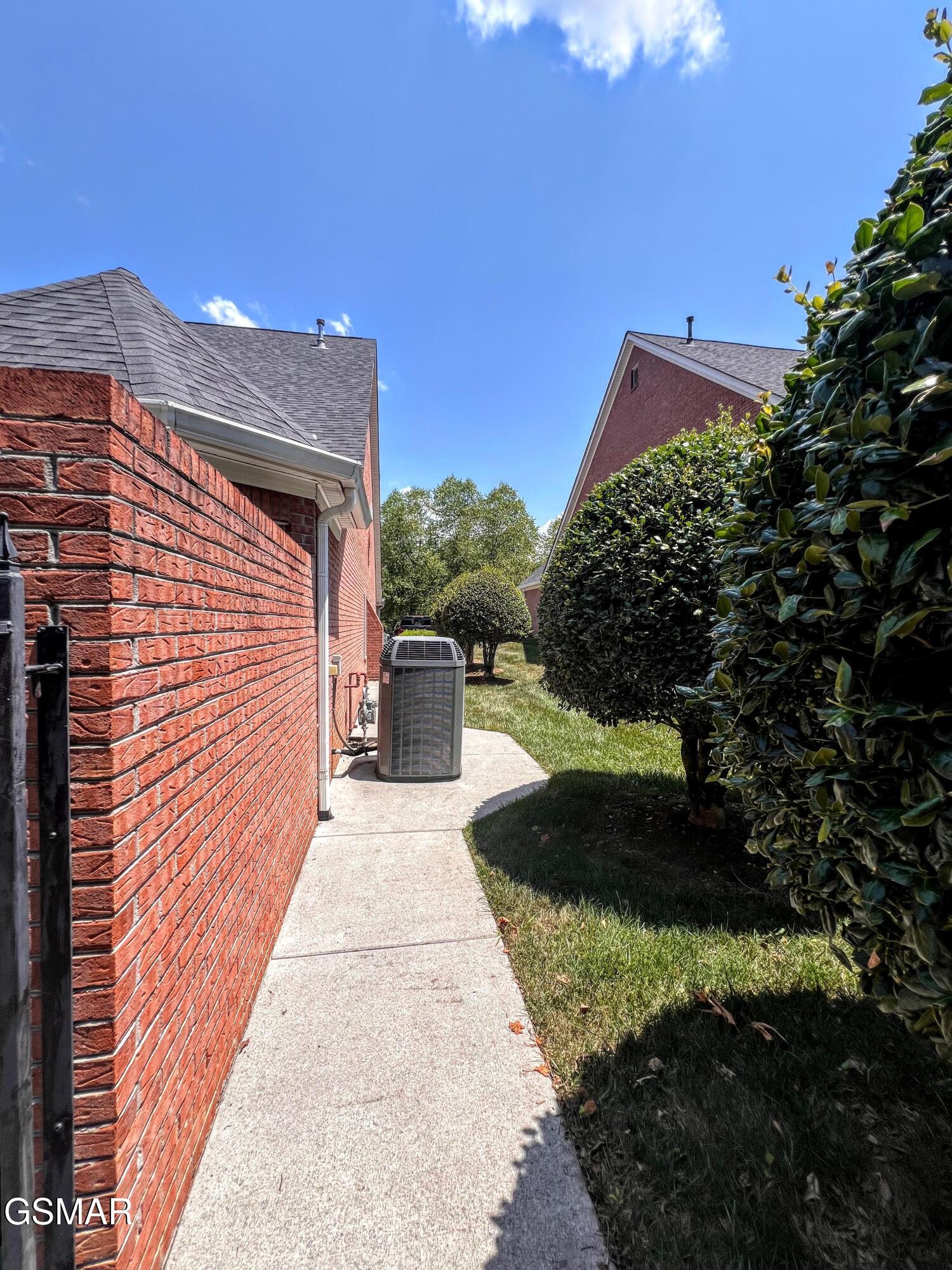 1042 Fine Glen Drive Sevierville TN 37862