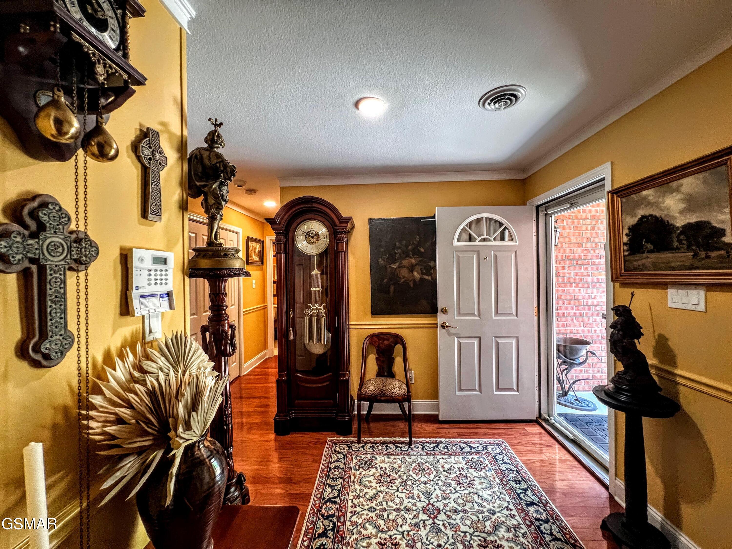 1042 Fine Glen Drive Sevierville TN 37862