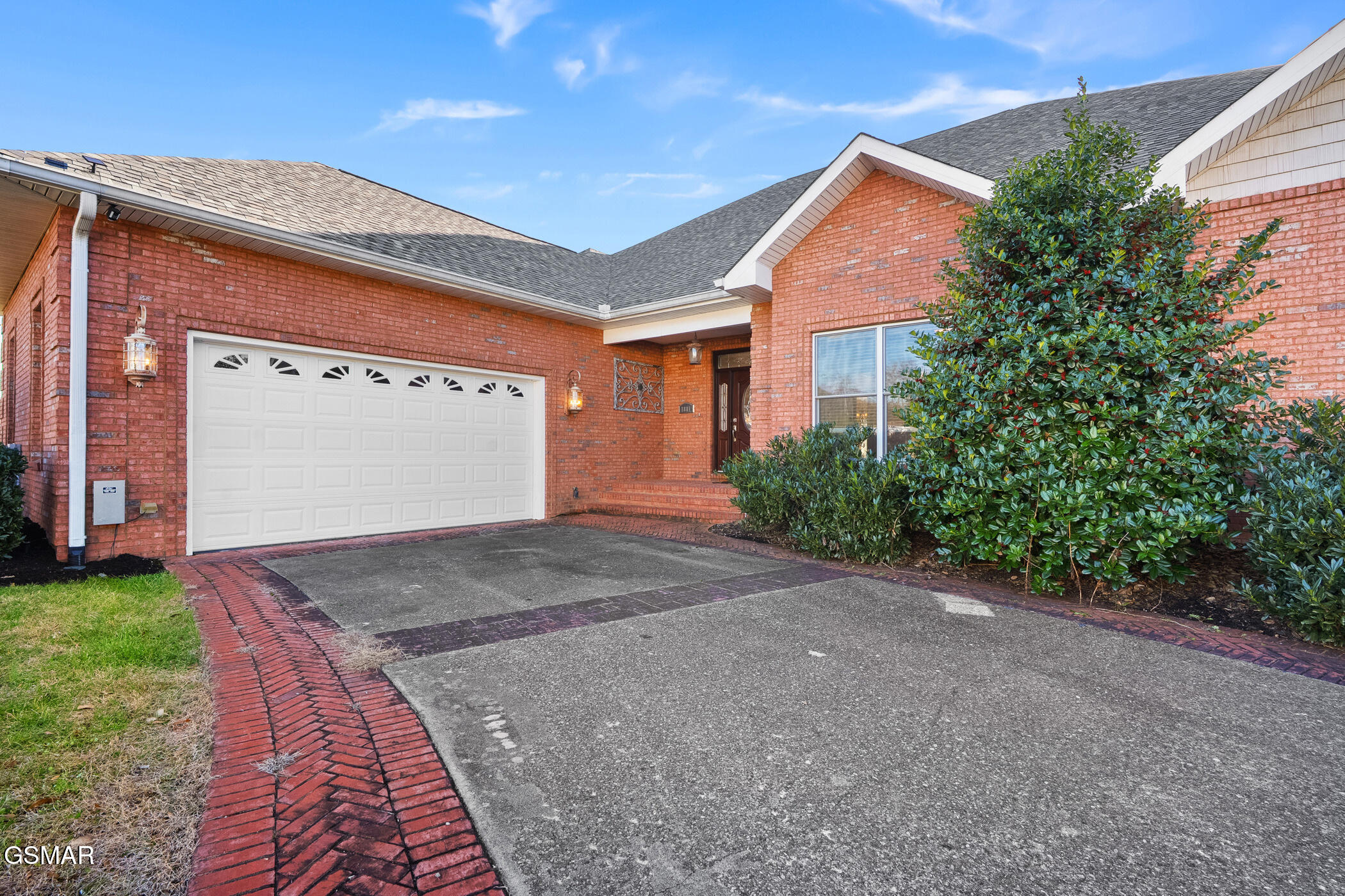 1811 Jordans Creek Way Sevierville TN 37876