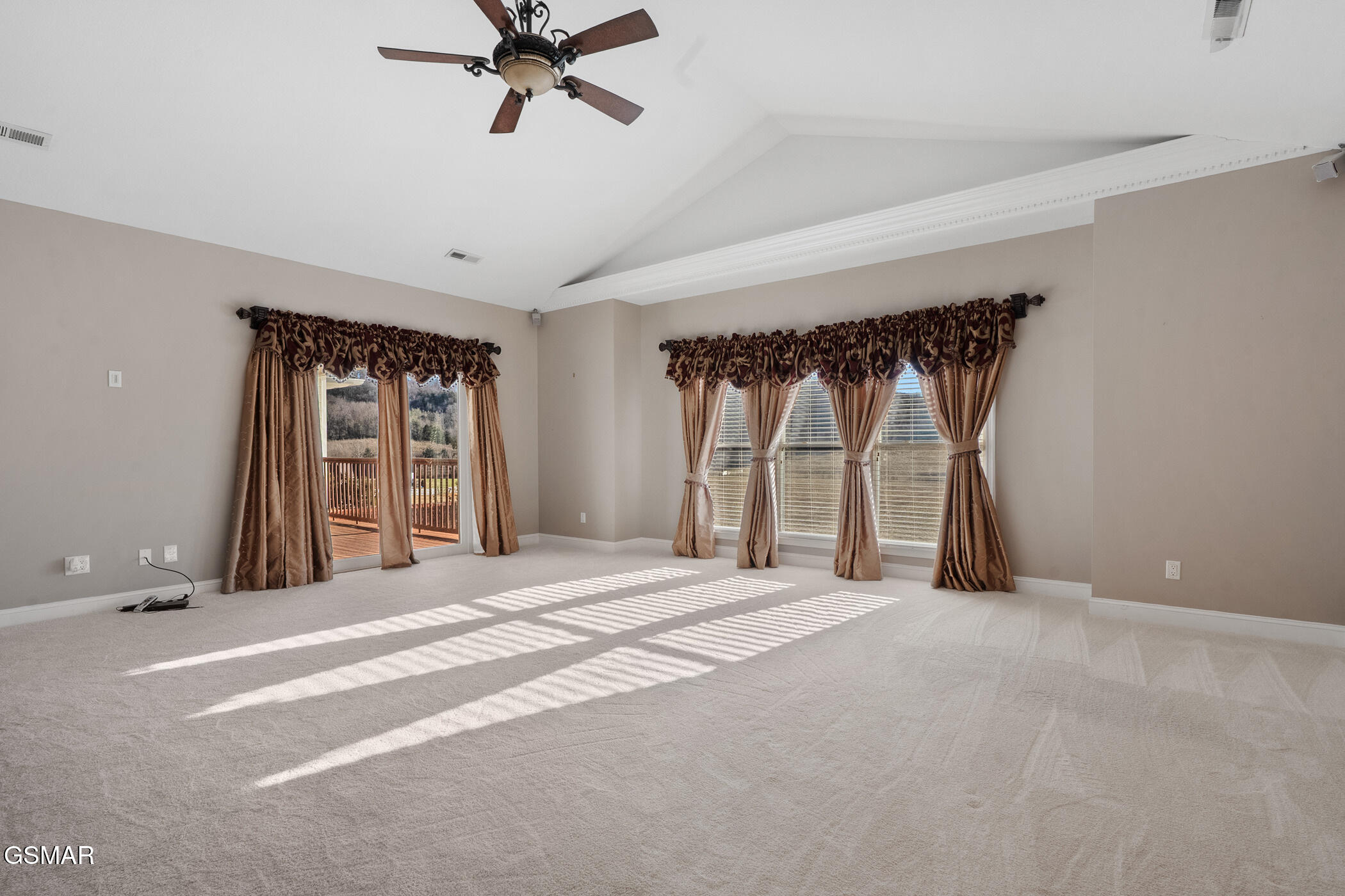 1811 Jordans Creek Way Sevierville TN 37876