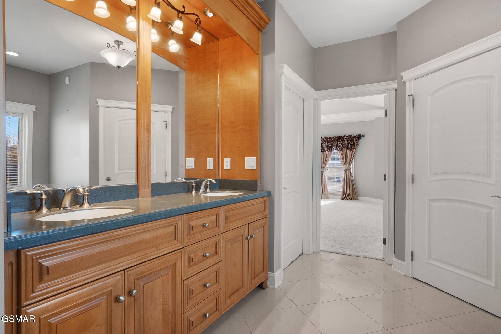 1811 Jordans Creek Way Sevierville TN 37876