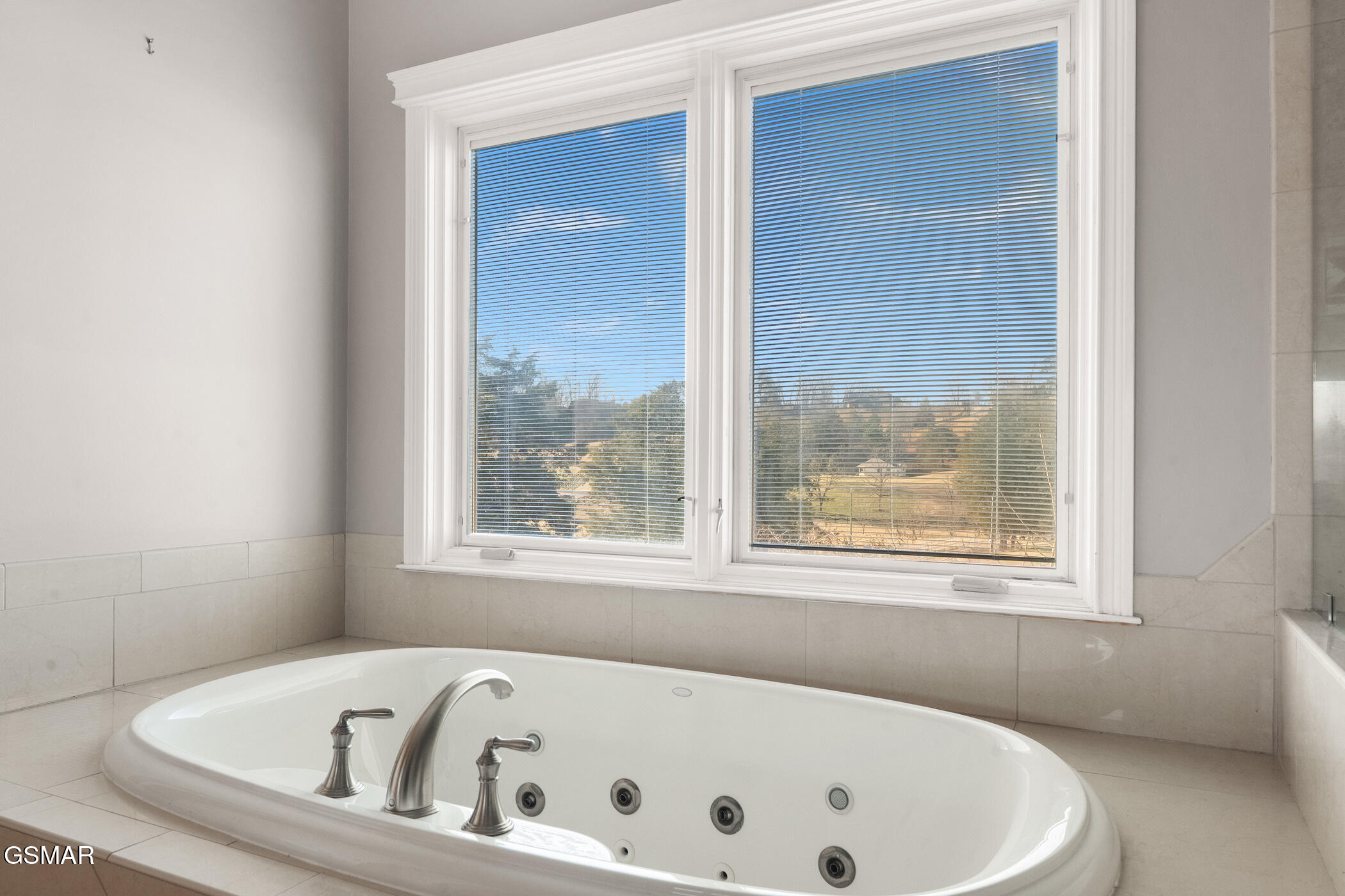 1811 Jordans Creek Way Sevierville TN 37876