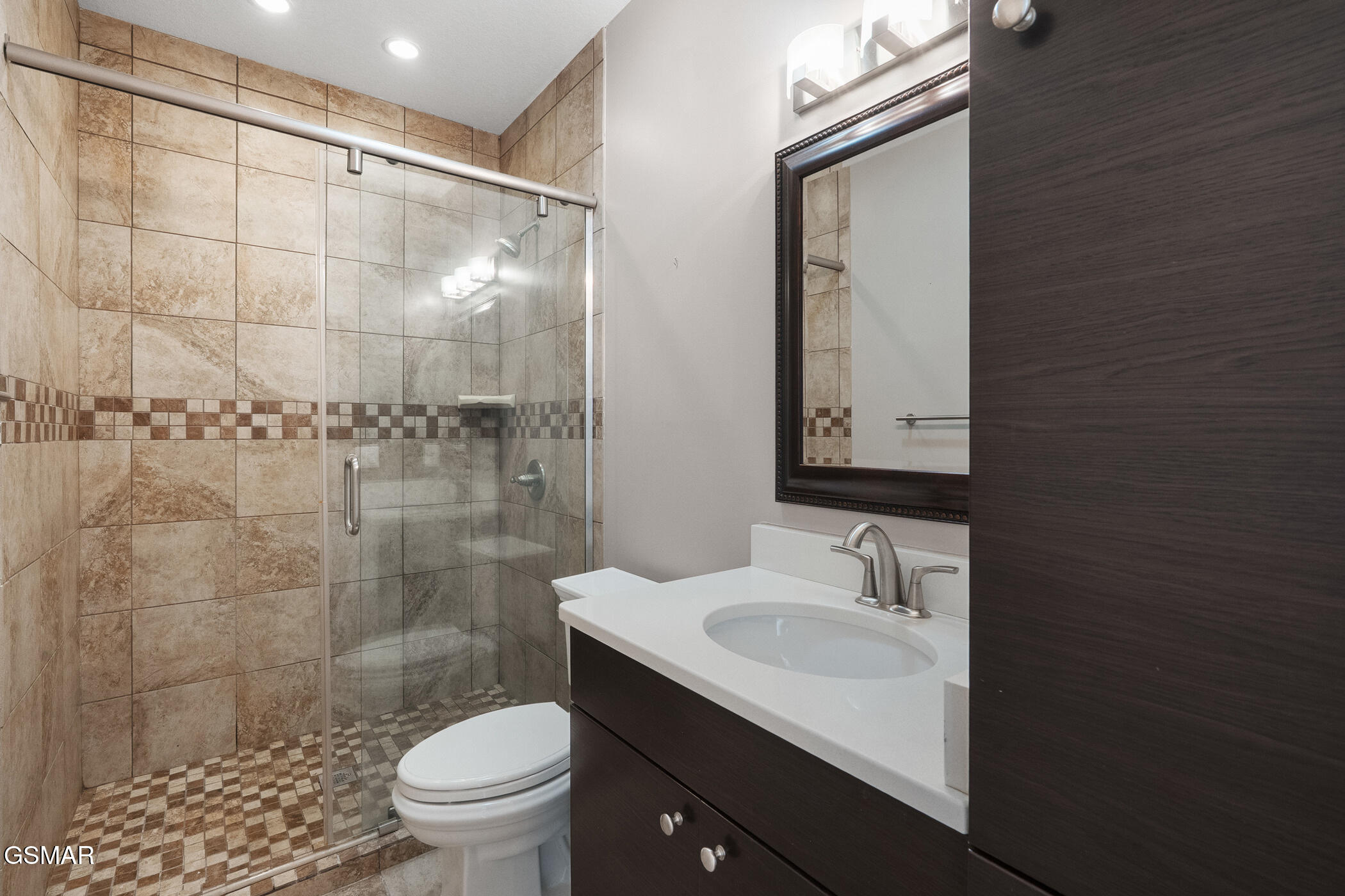 1811 Jordans Creek Way Sevierville TN 37876