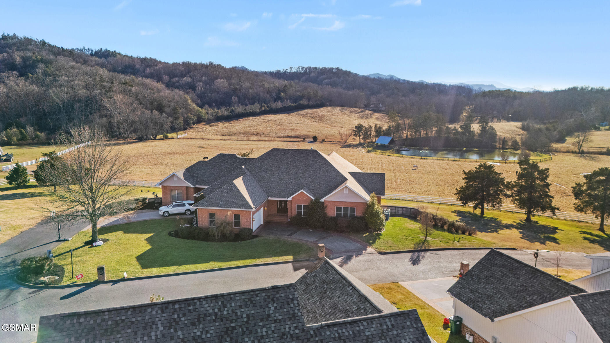1811 Jordans Creek Way Sevierville TN 37876