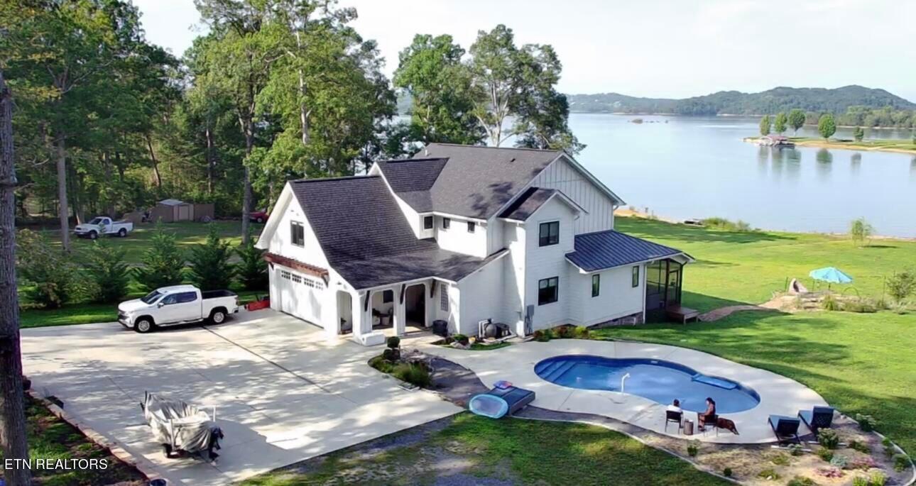 2227 Ted Moore Road Dandridge TN 37725