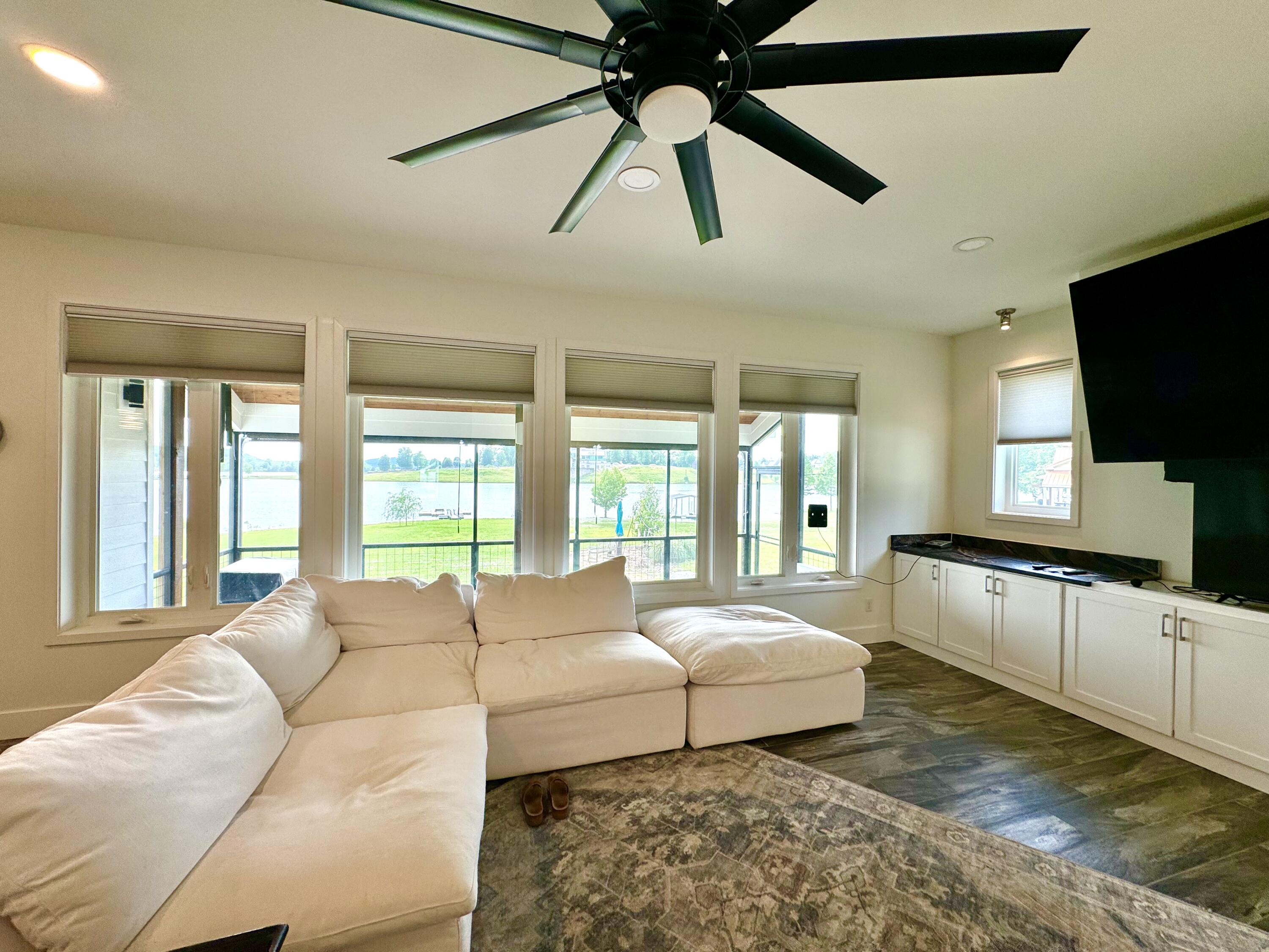 2227 Ted Moore Road Dandridge TN 37725