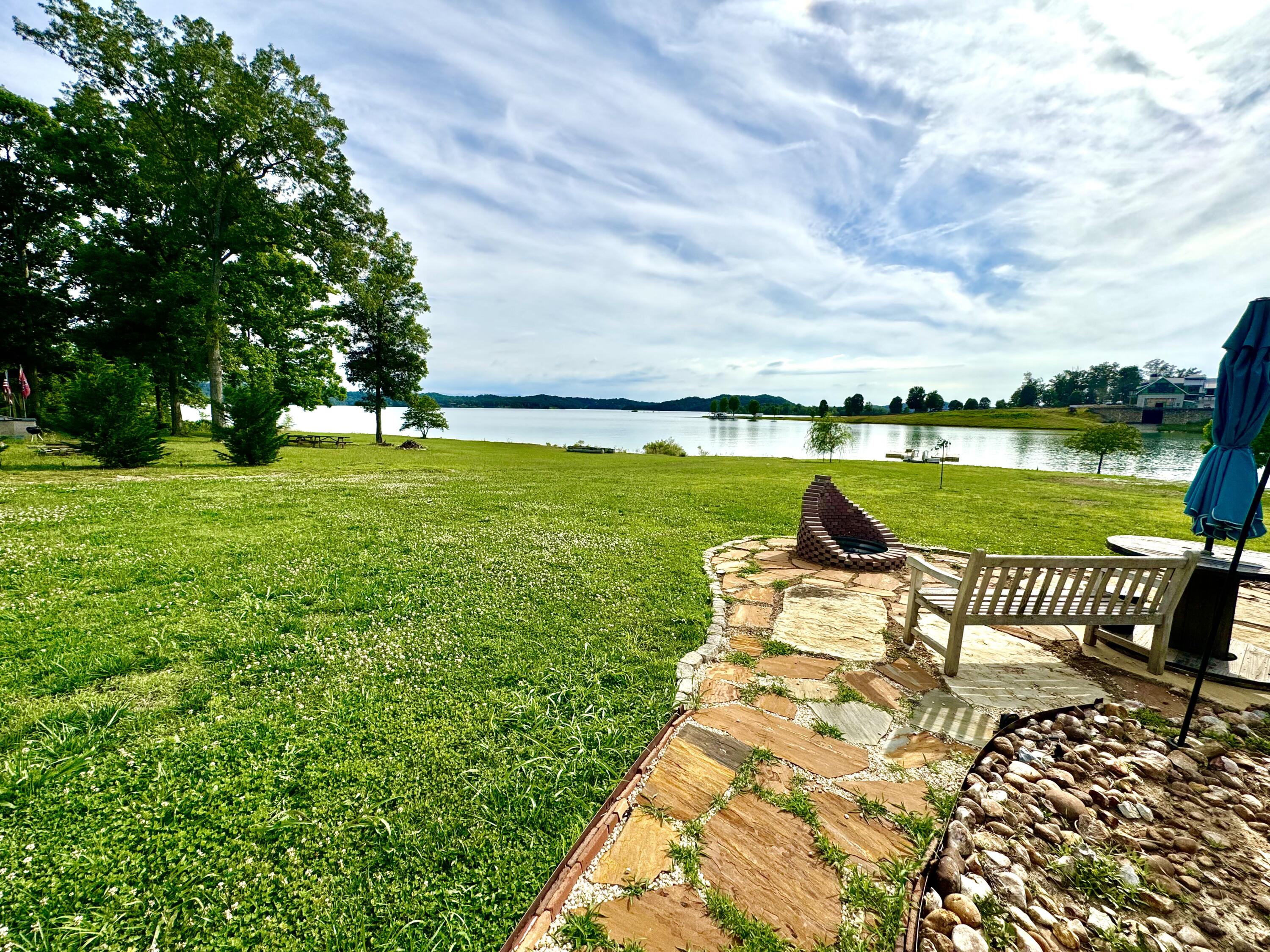 2227 Ted Moore Road Dandridge TN 37725
