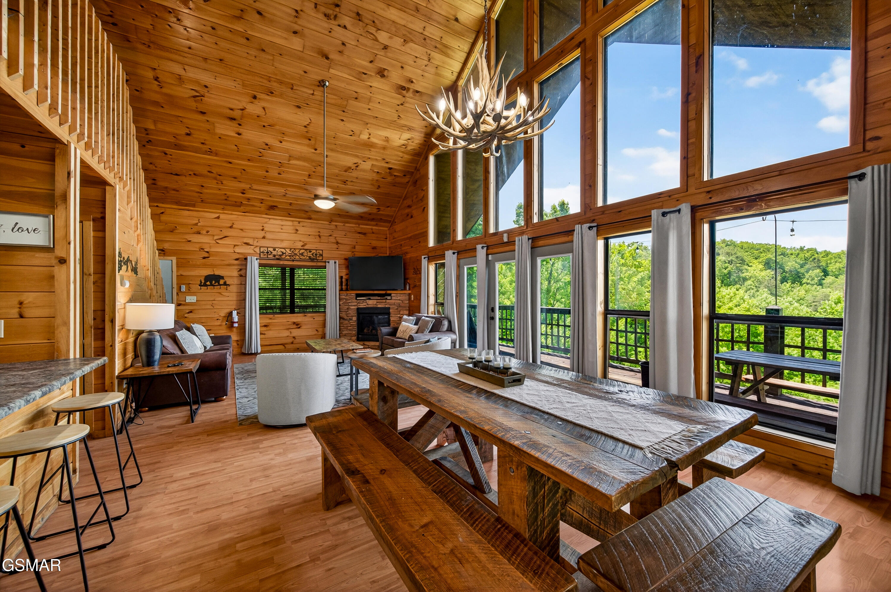 2428 Breezy Road Sevierville TN 37876