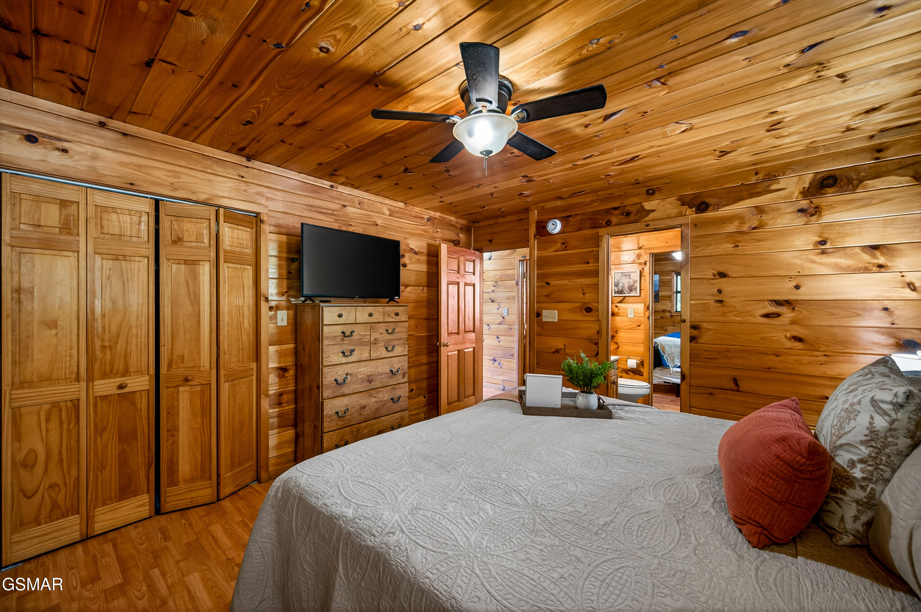 2428 Breezy Road Sevierville TN 37876