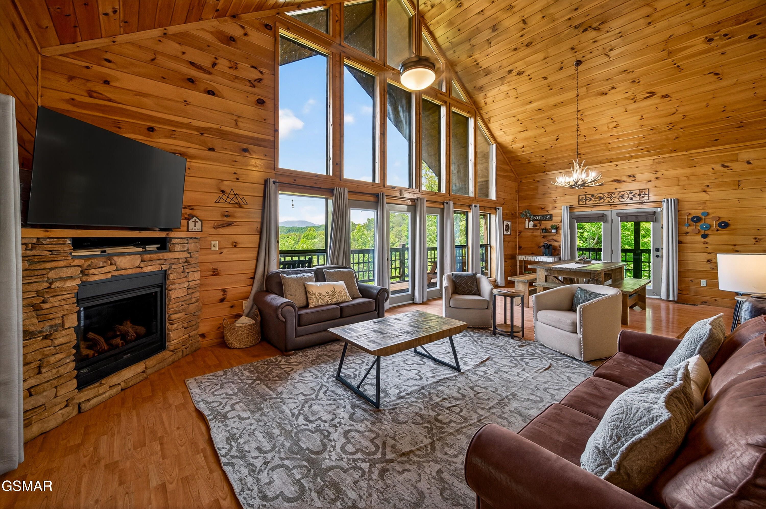 2428 Breezy Road Sevierville TN 37876