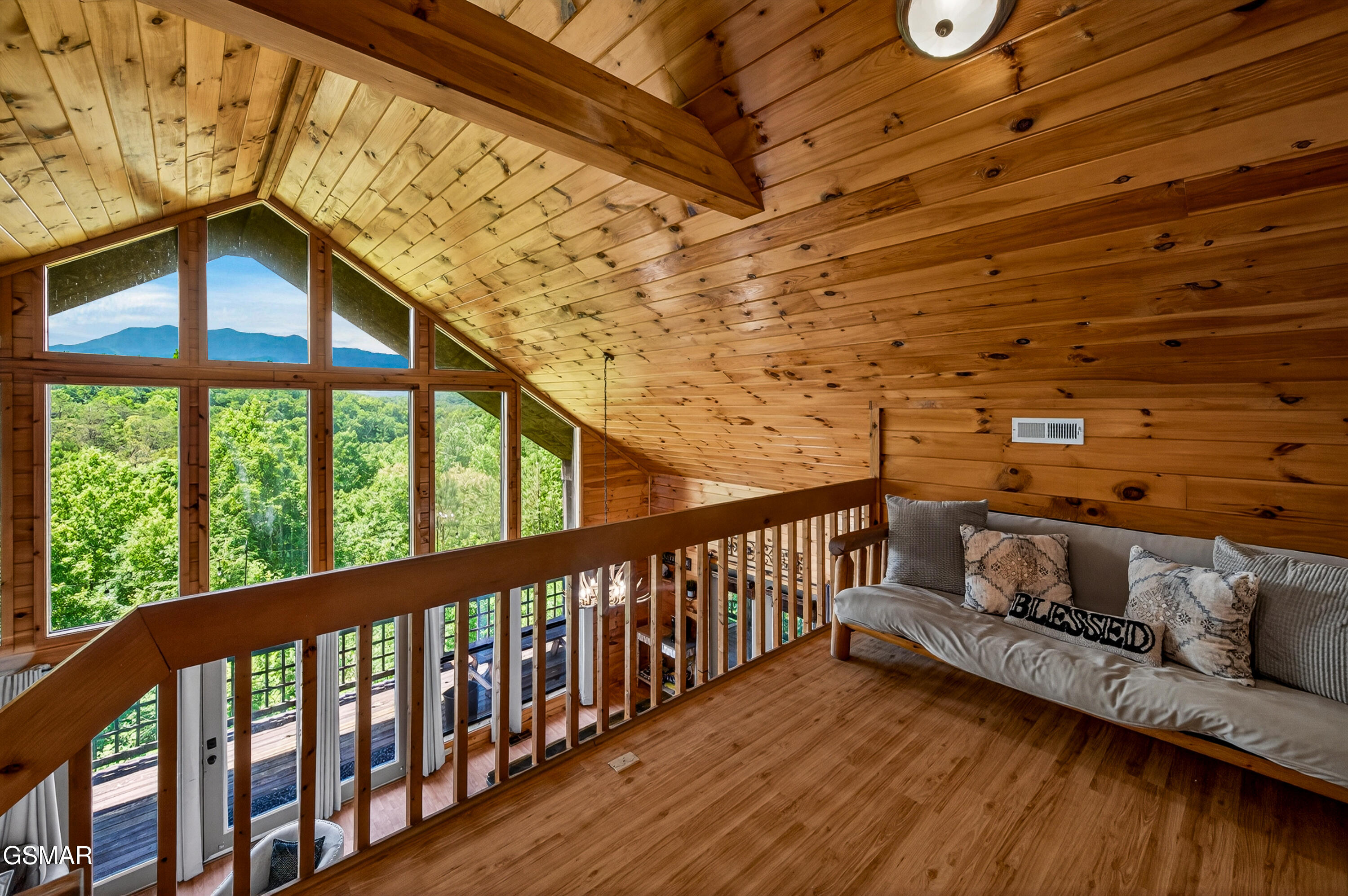 2428 Breezy Road Sevierville TN 37876