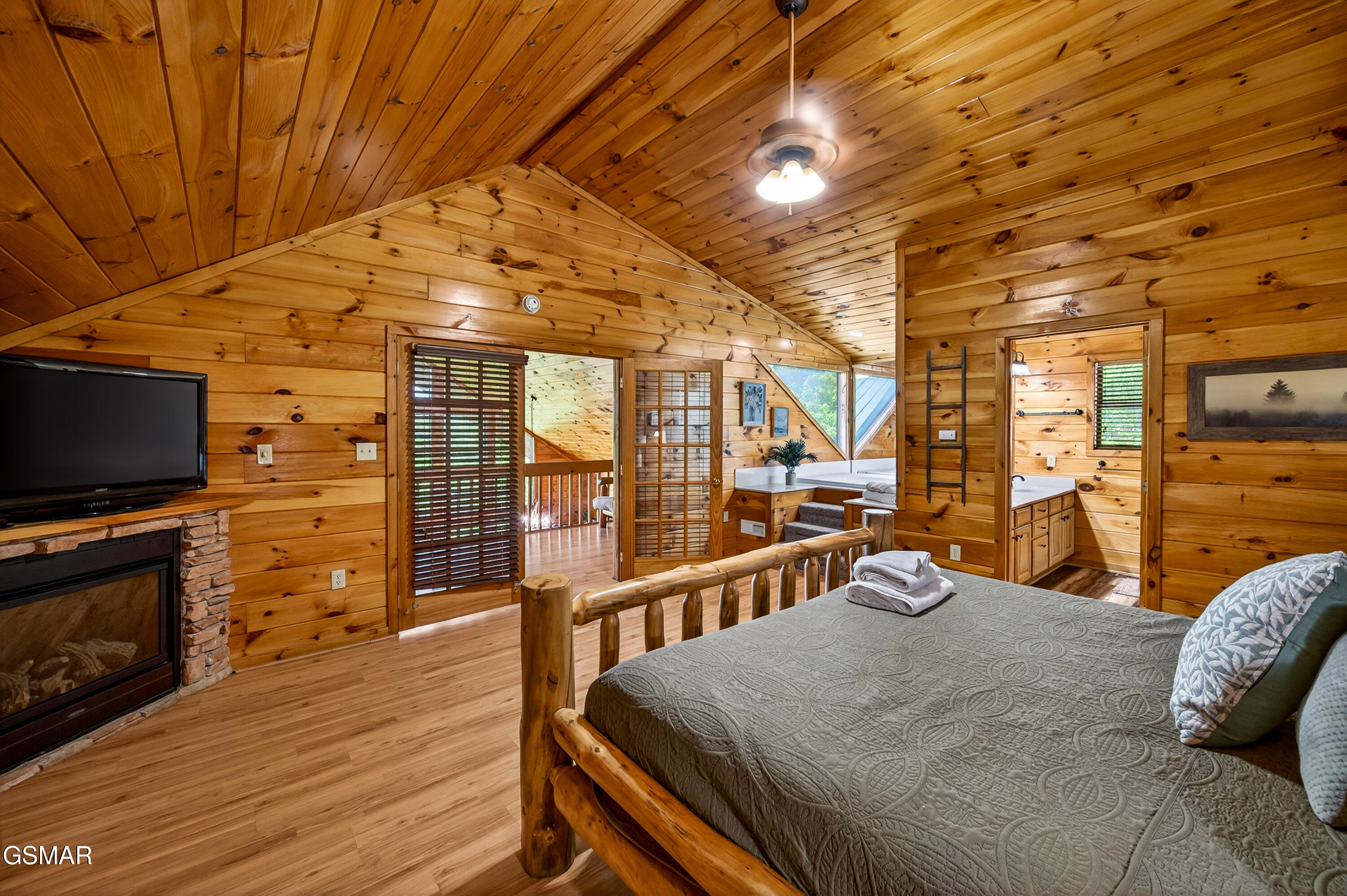 2428 Breezy Road Sevierville TN 37876