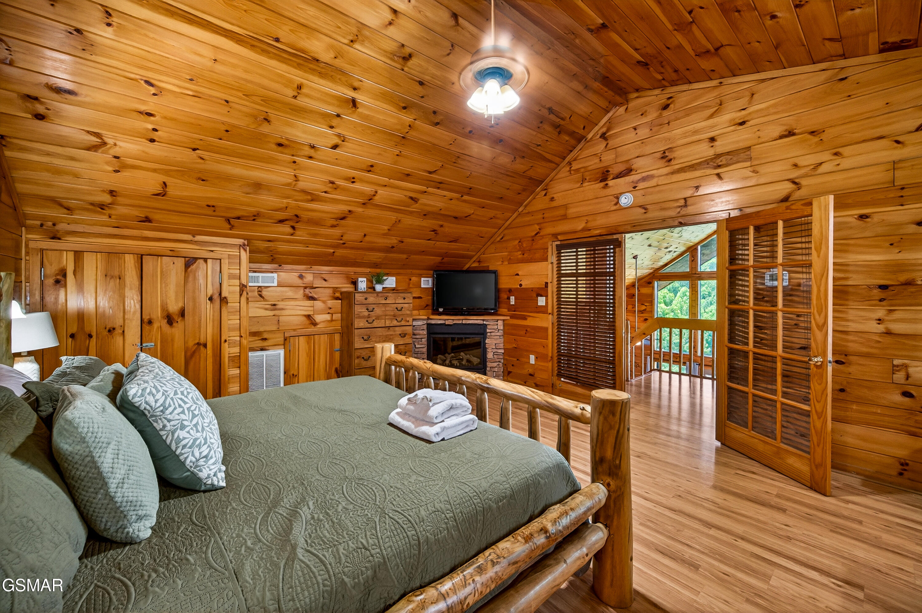 2428 Breezy Road Sevierville TN 37876