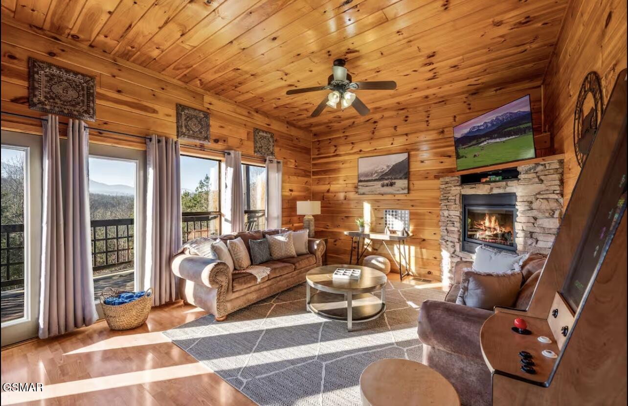 2428 Breezy Road Sevierville TN 37876