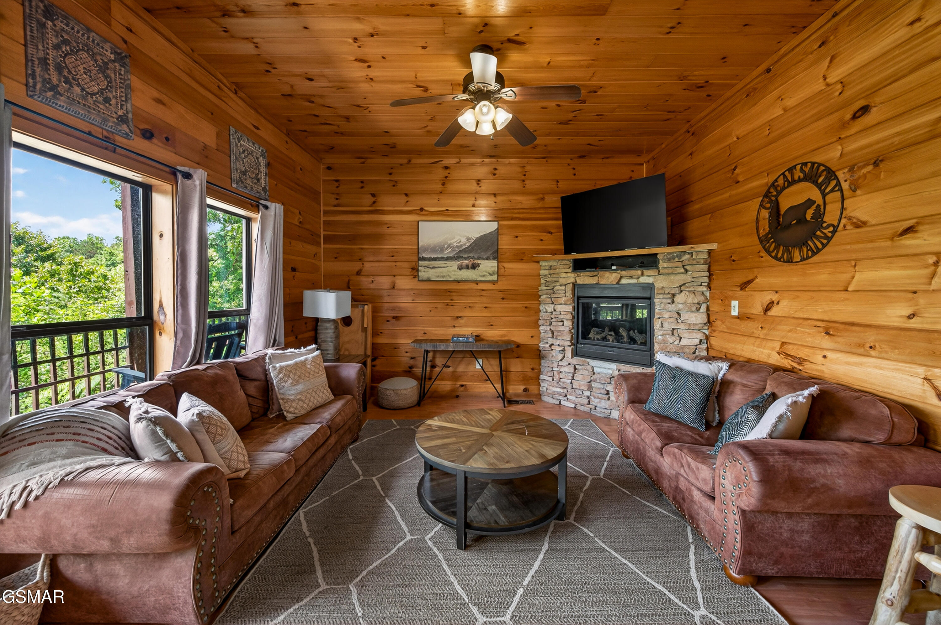 2428 Breezy Road Sevierville TN 37876