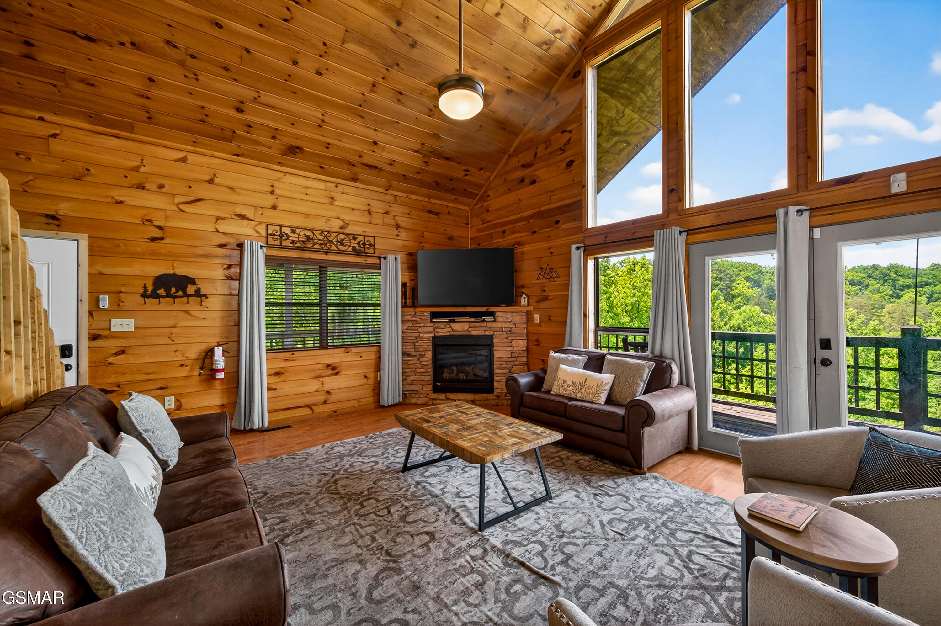 2428 Breezy Road Sevierville TN 37876